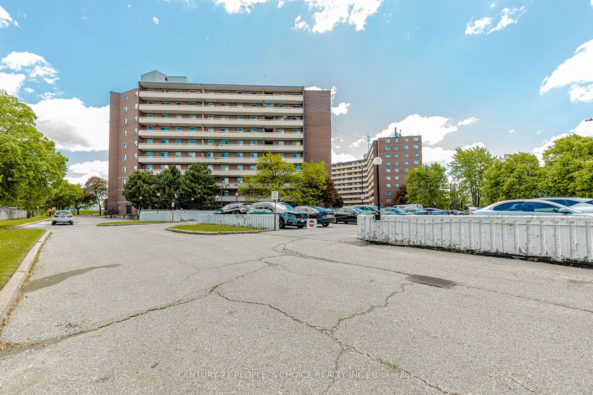 3577 Derry Road E #906