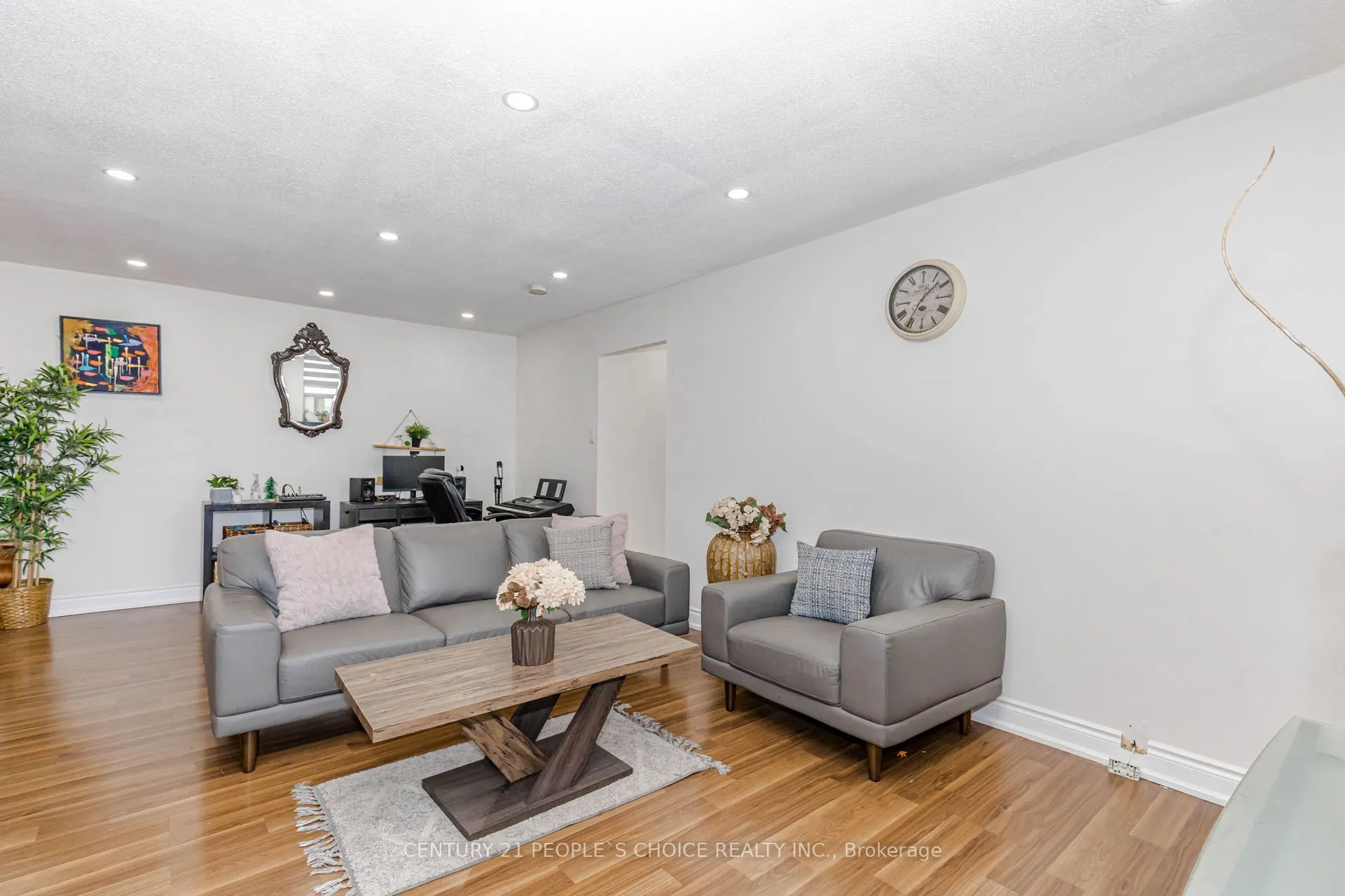 3577 Derry Road E #906