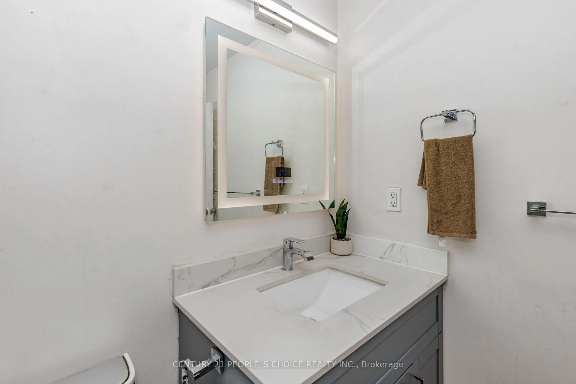 3577 Derry Road E #906