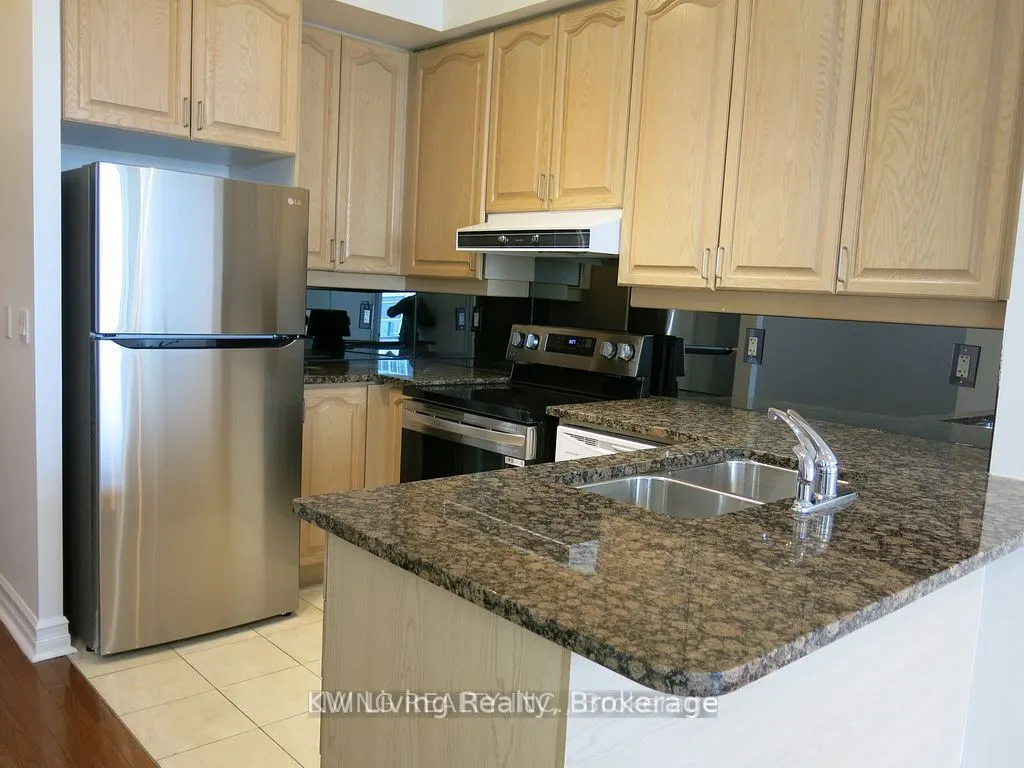 33 Elm Drive W #2806