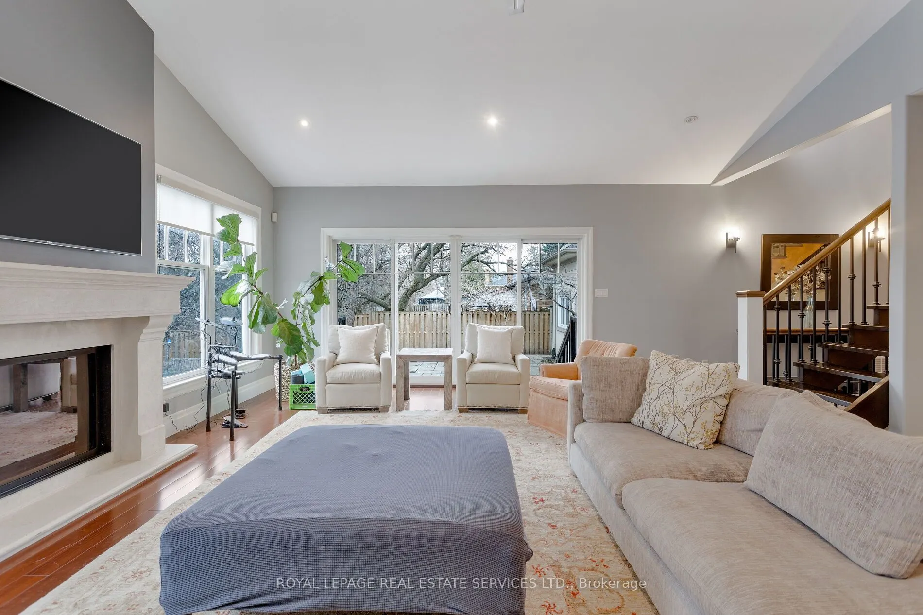 1387 Willowdown Road