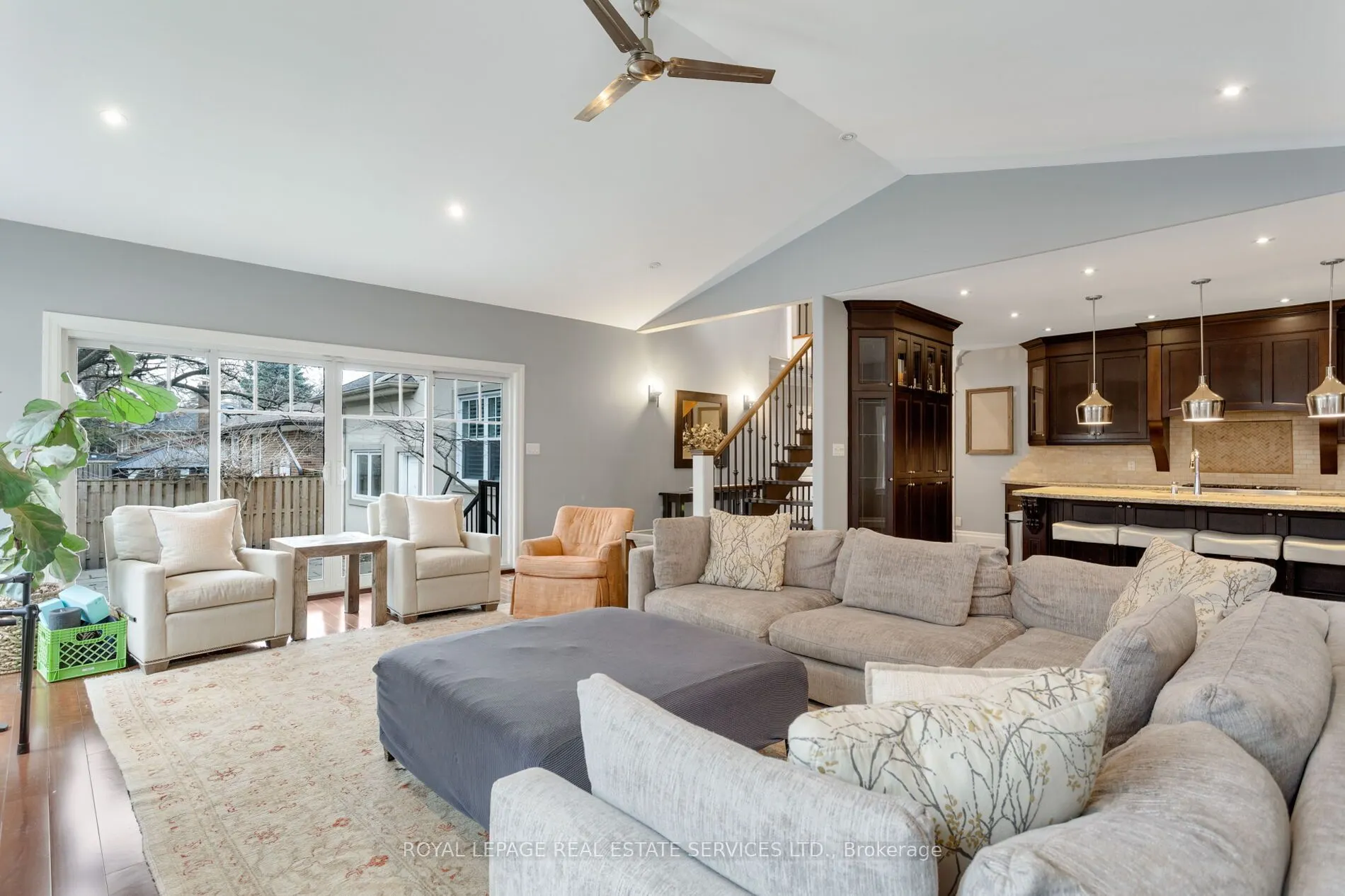 1387 Willowdown Road