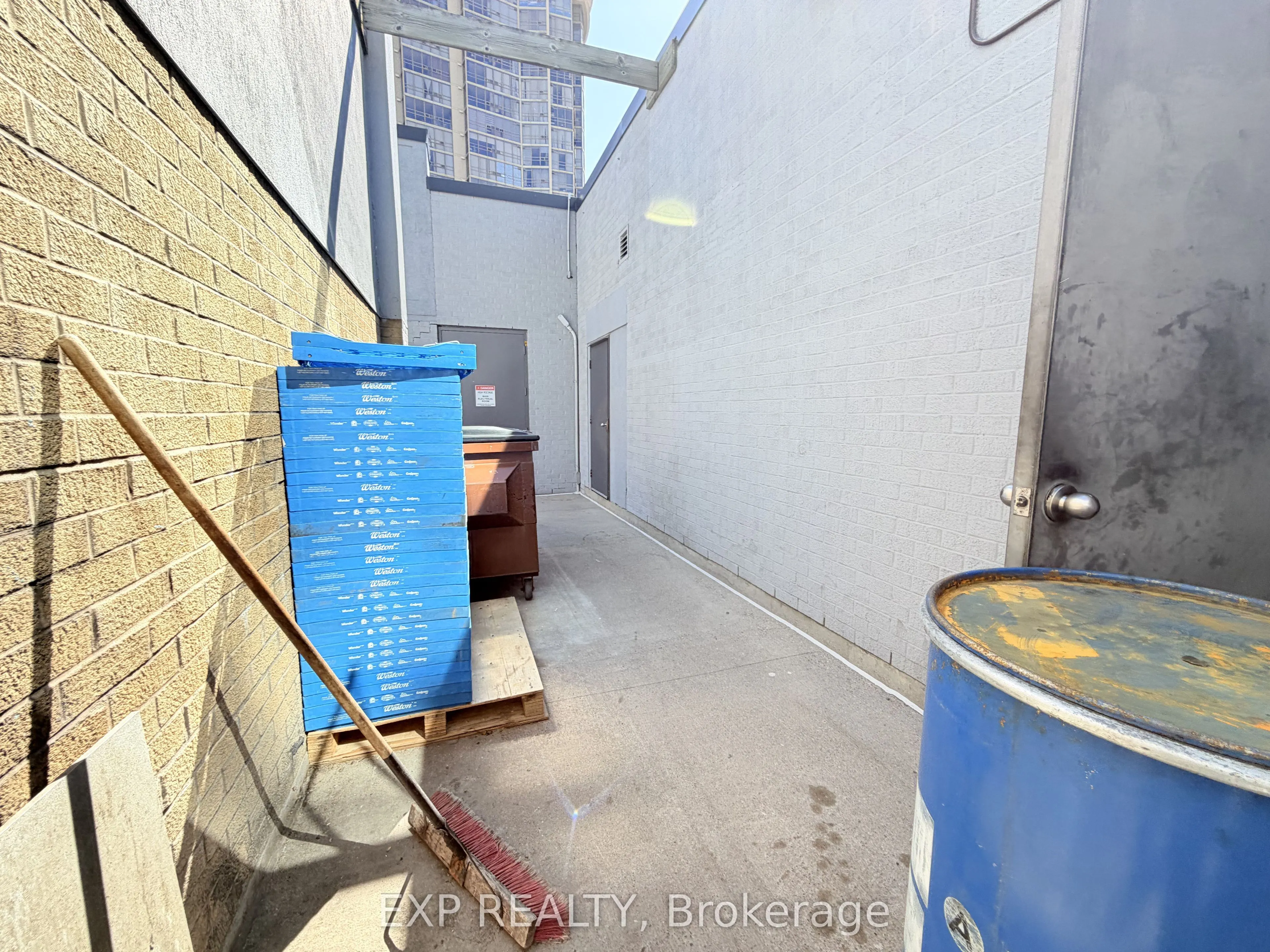 30 Eglinton Avenue W