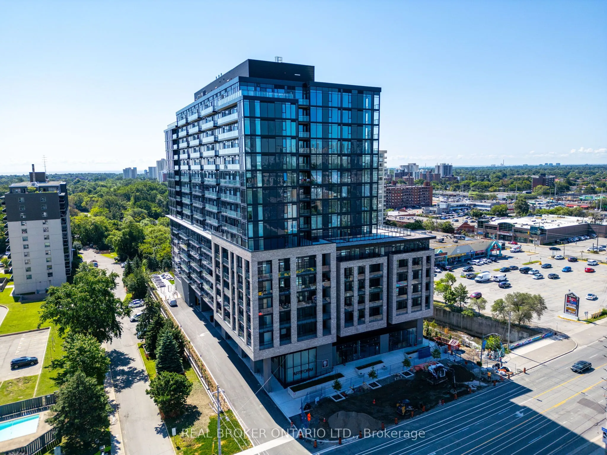 86 Dundas Street E #1602
