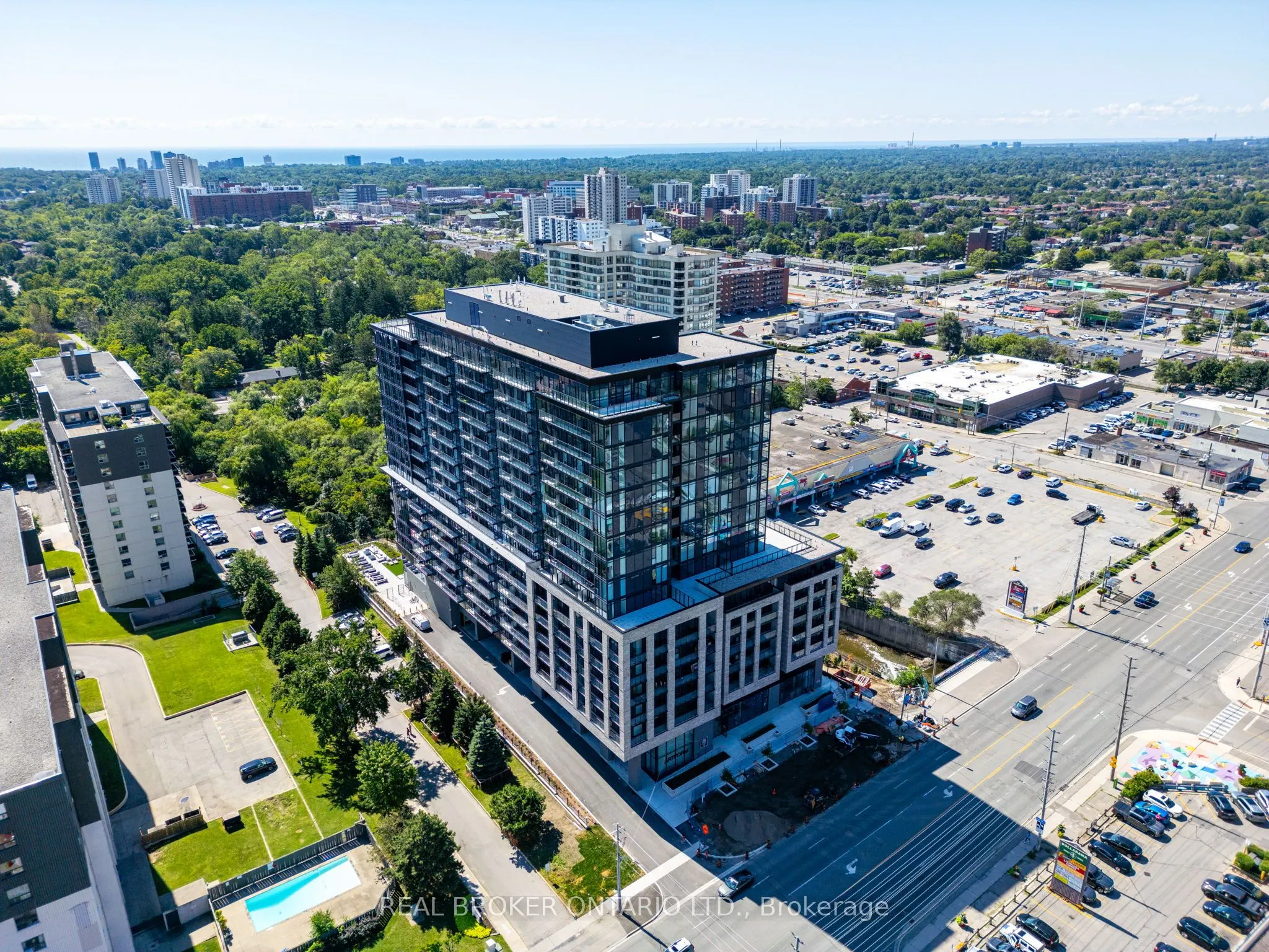 86 Dundas Street E #1602