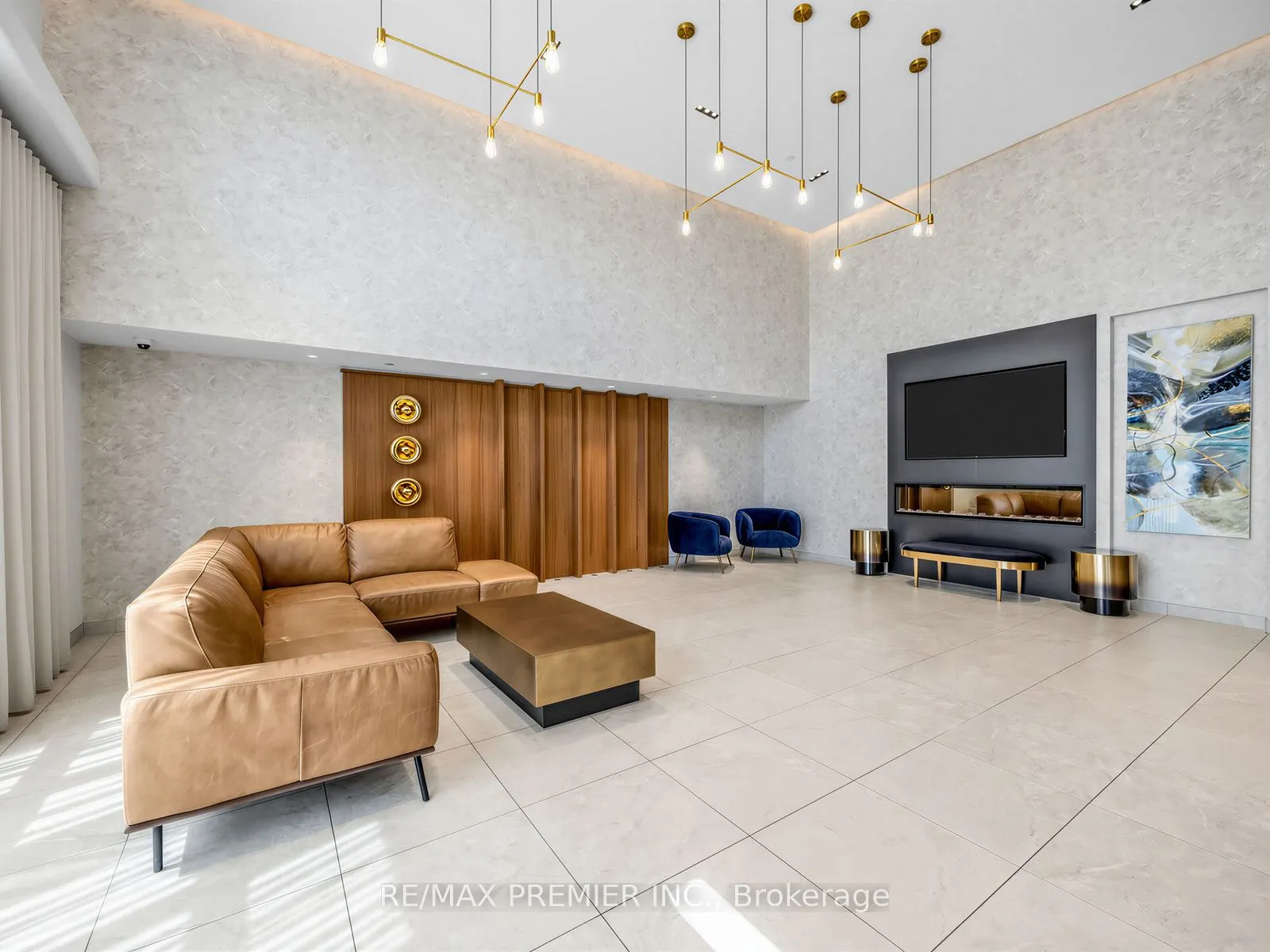 2300 St Clair Avenue W #615