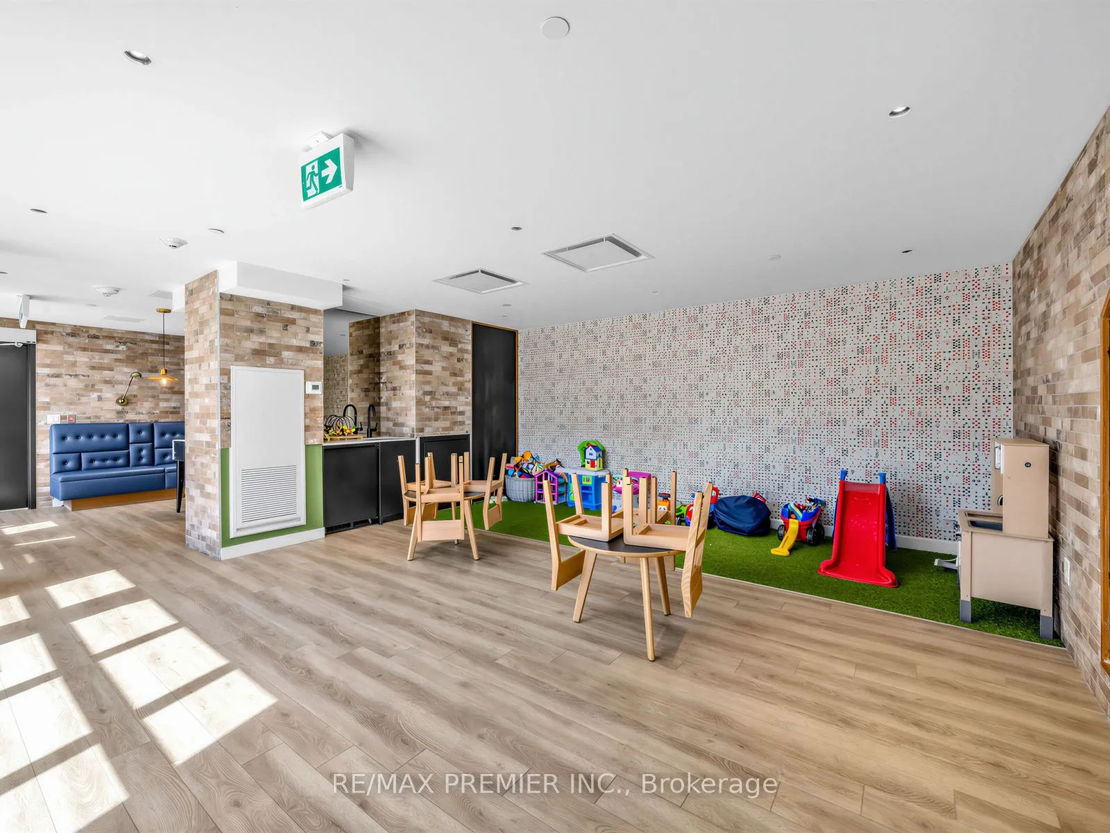 2300 St Clair Avenue W #615