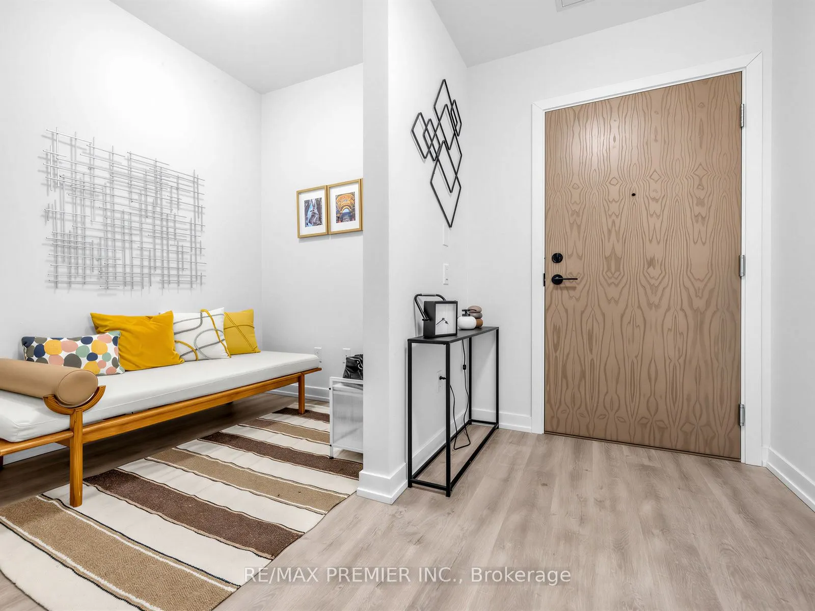 2300 St Clair Avenue W #615
