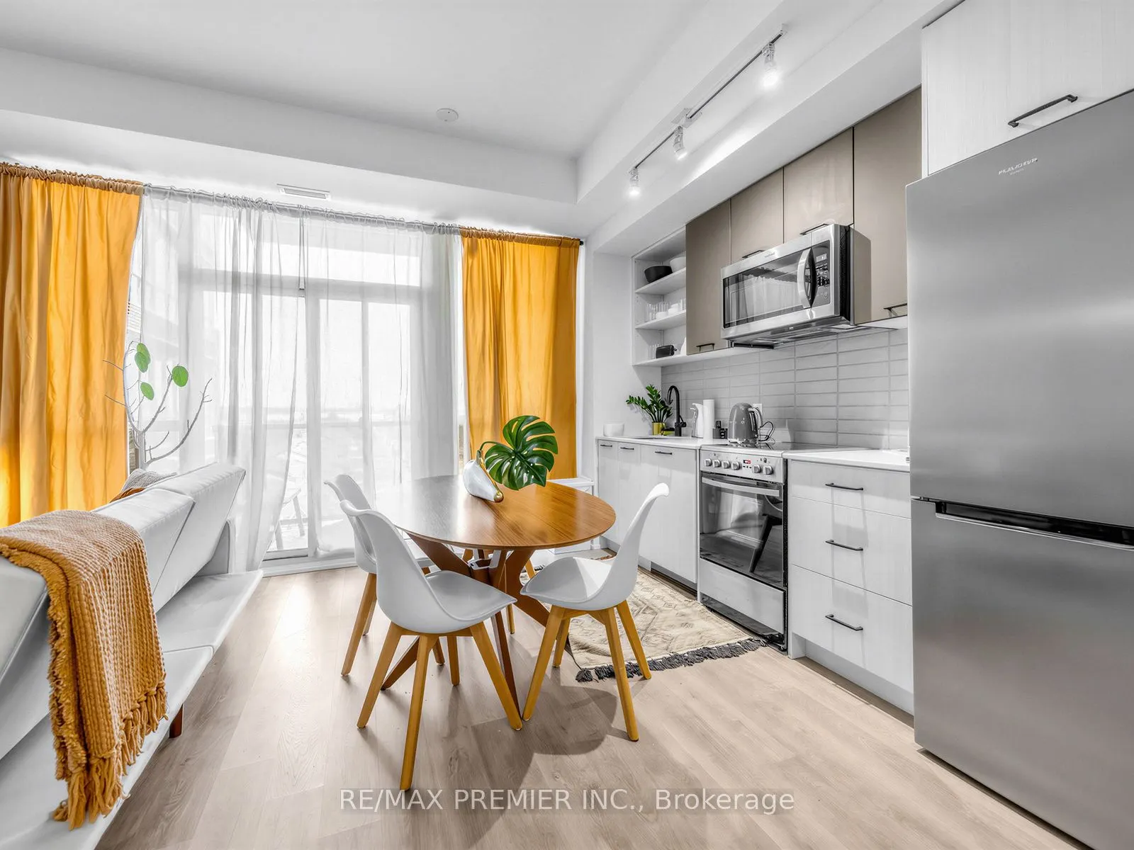 2300 St Clair Avenue W #615