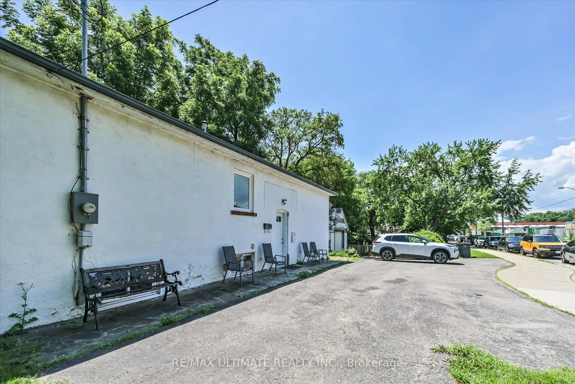 1076 Dixie Road