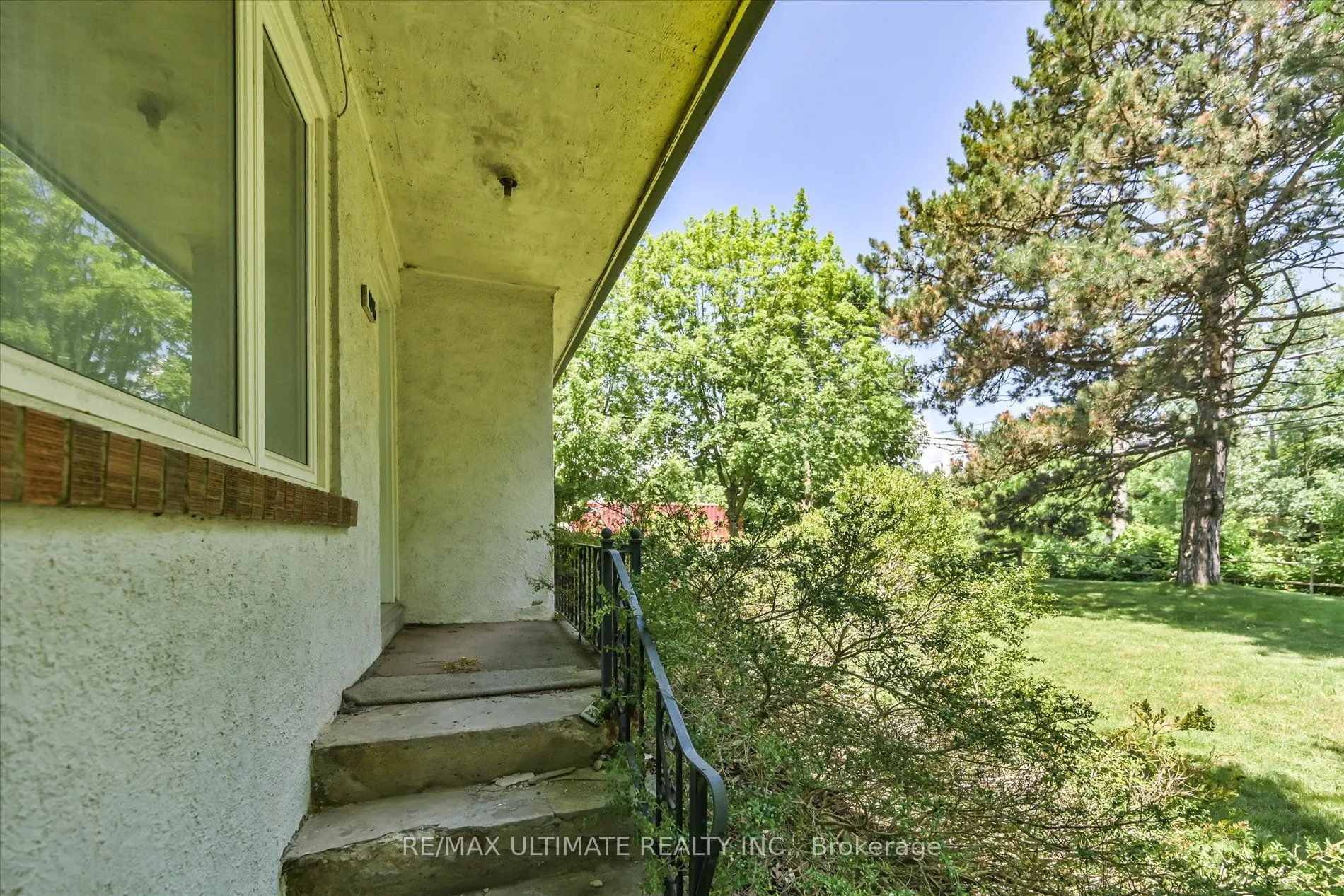 1076 Dixie Road