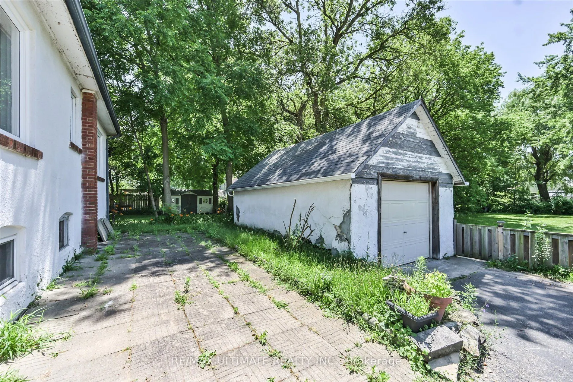 1076 Dixie Road