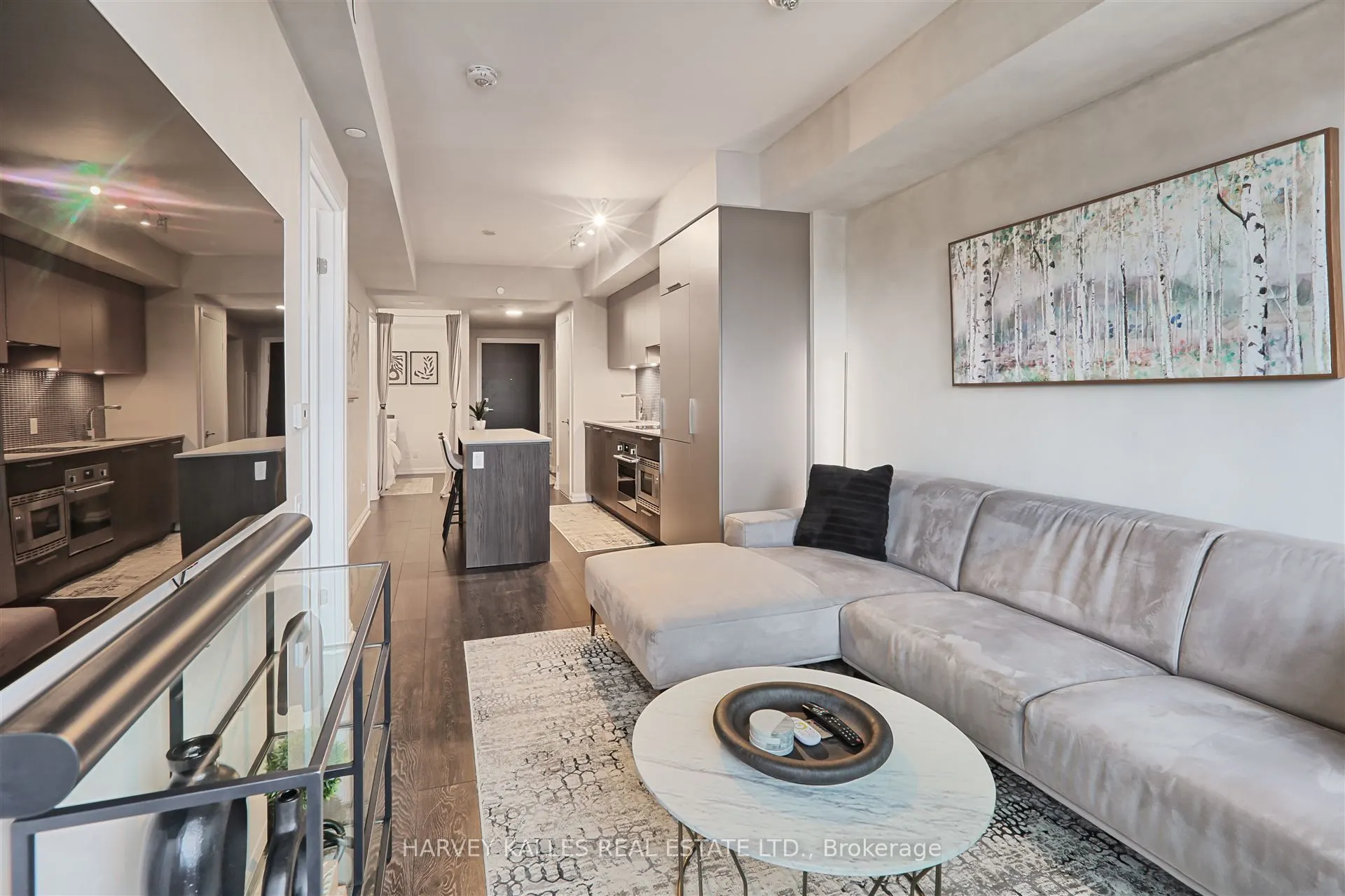 4208 Dundas Street W #412