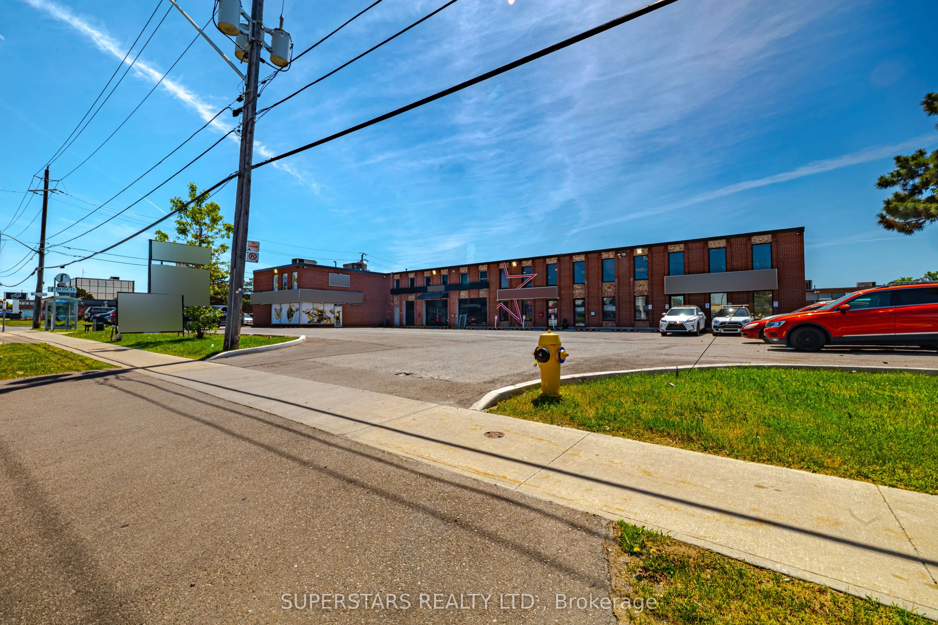 5235 Steeles Avenue W