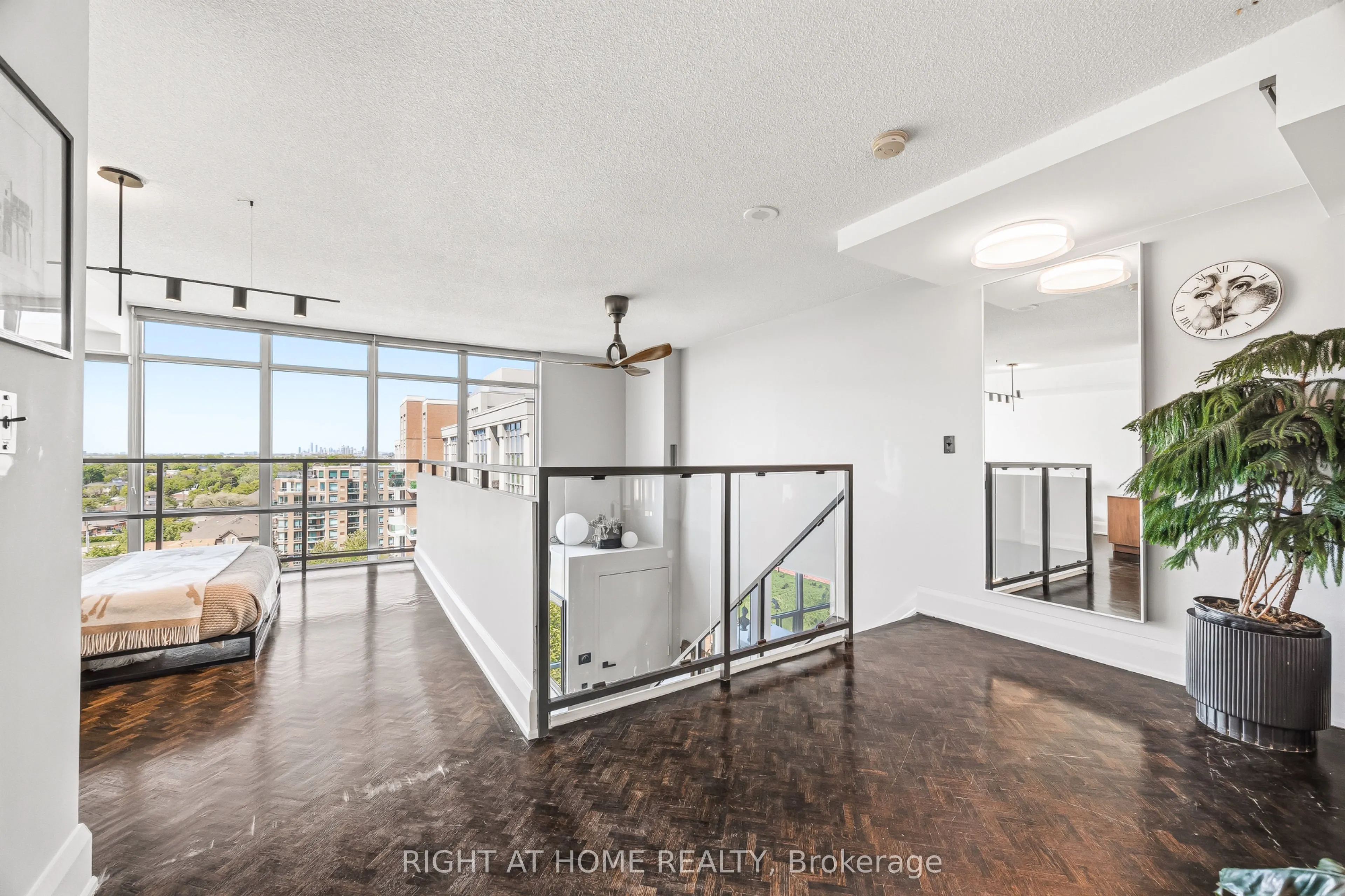 250 Manitoba Street #612