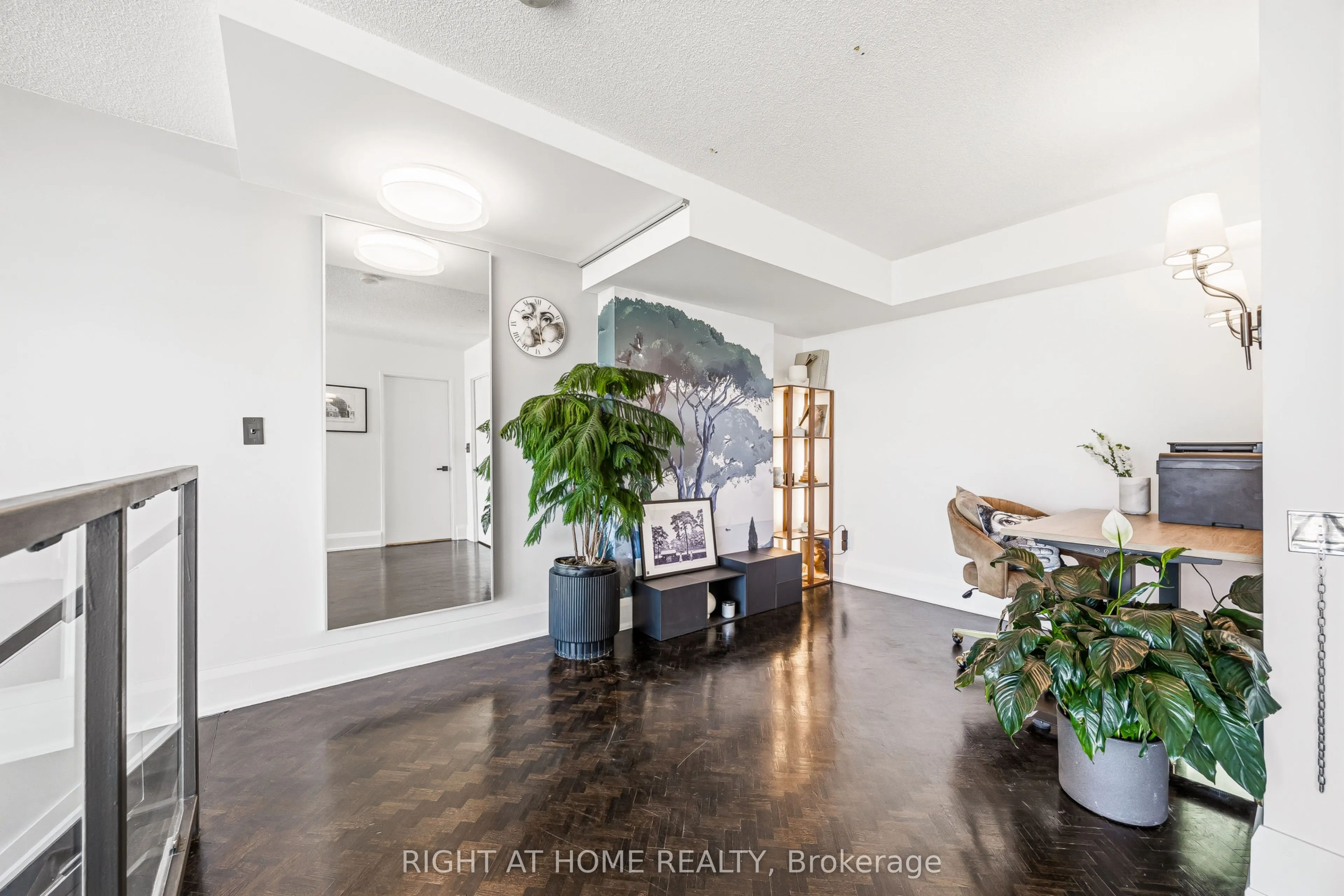 250 Manitoba Street #612