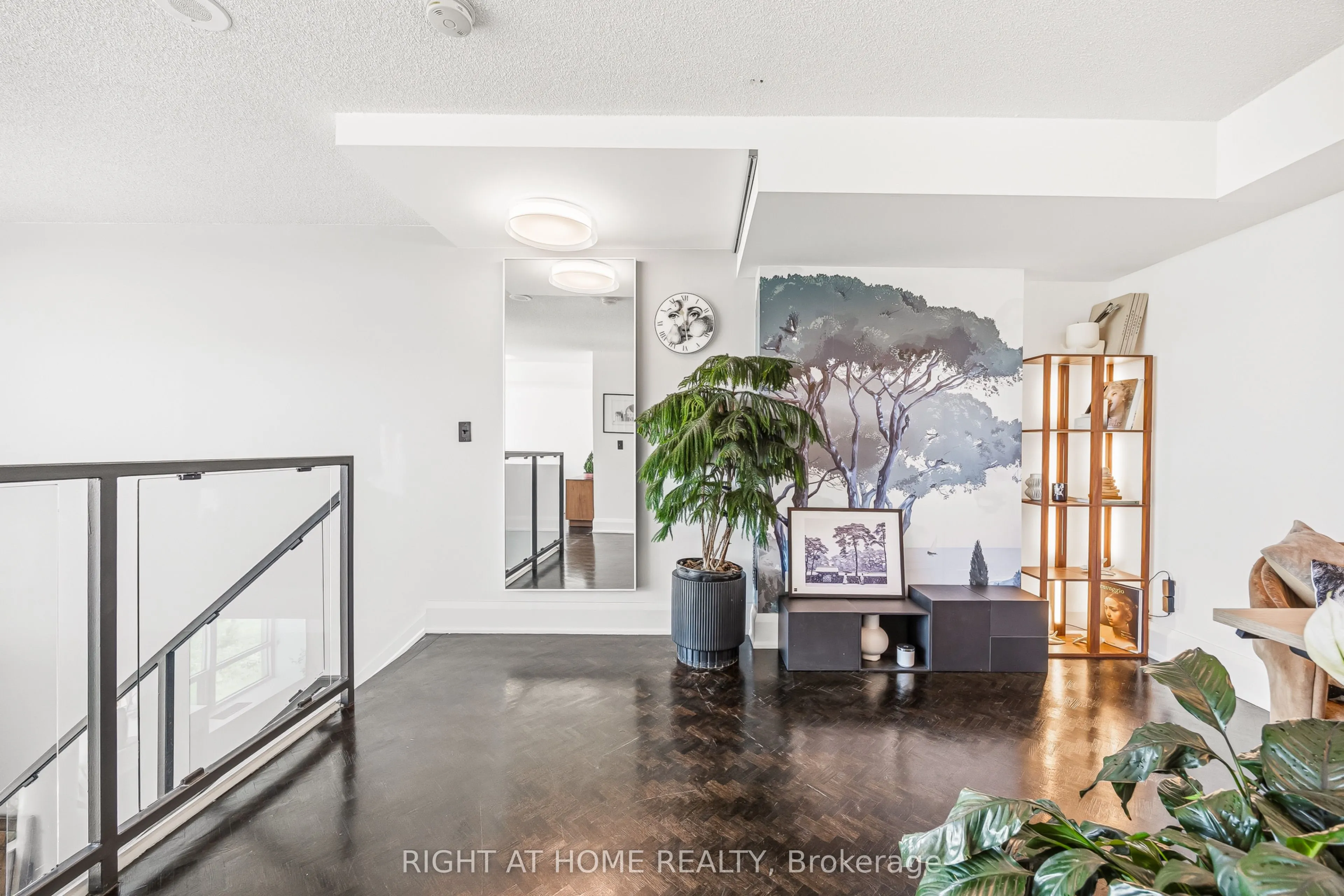 250 Manitoba Street #612
