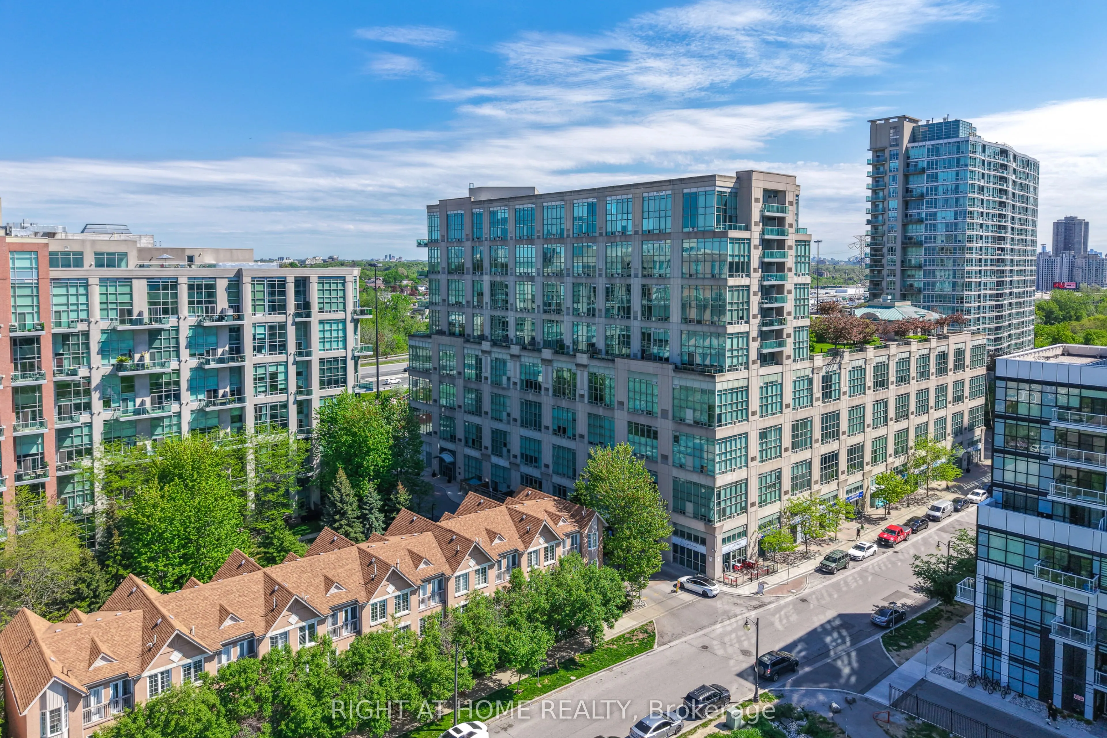 250 Manitoba Street #612