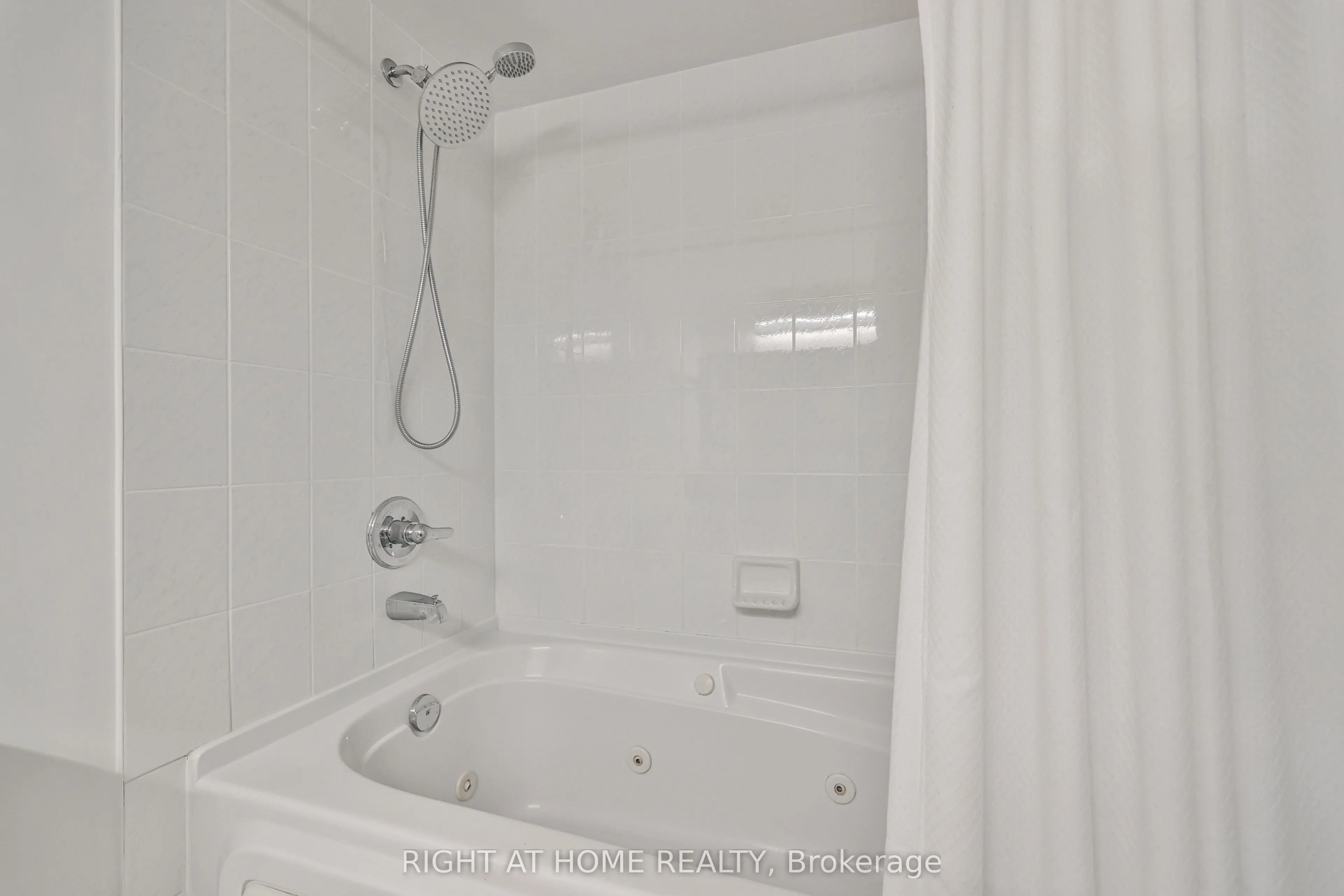 250 Manitoba Street #612