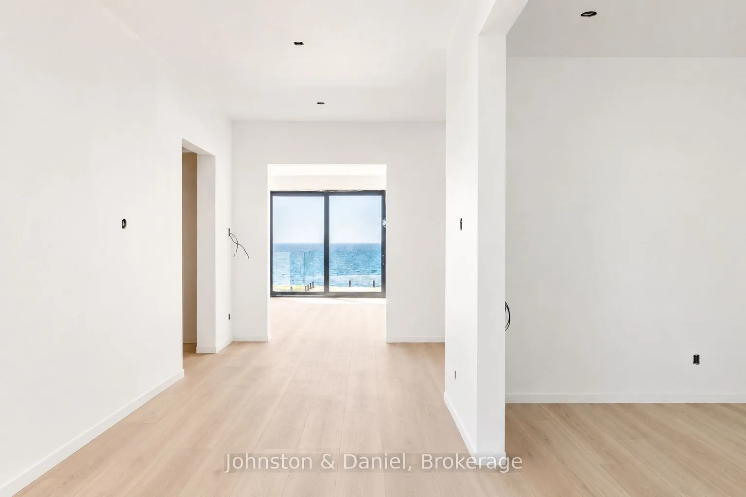 99 Lake Promenade