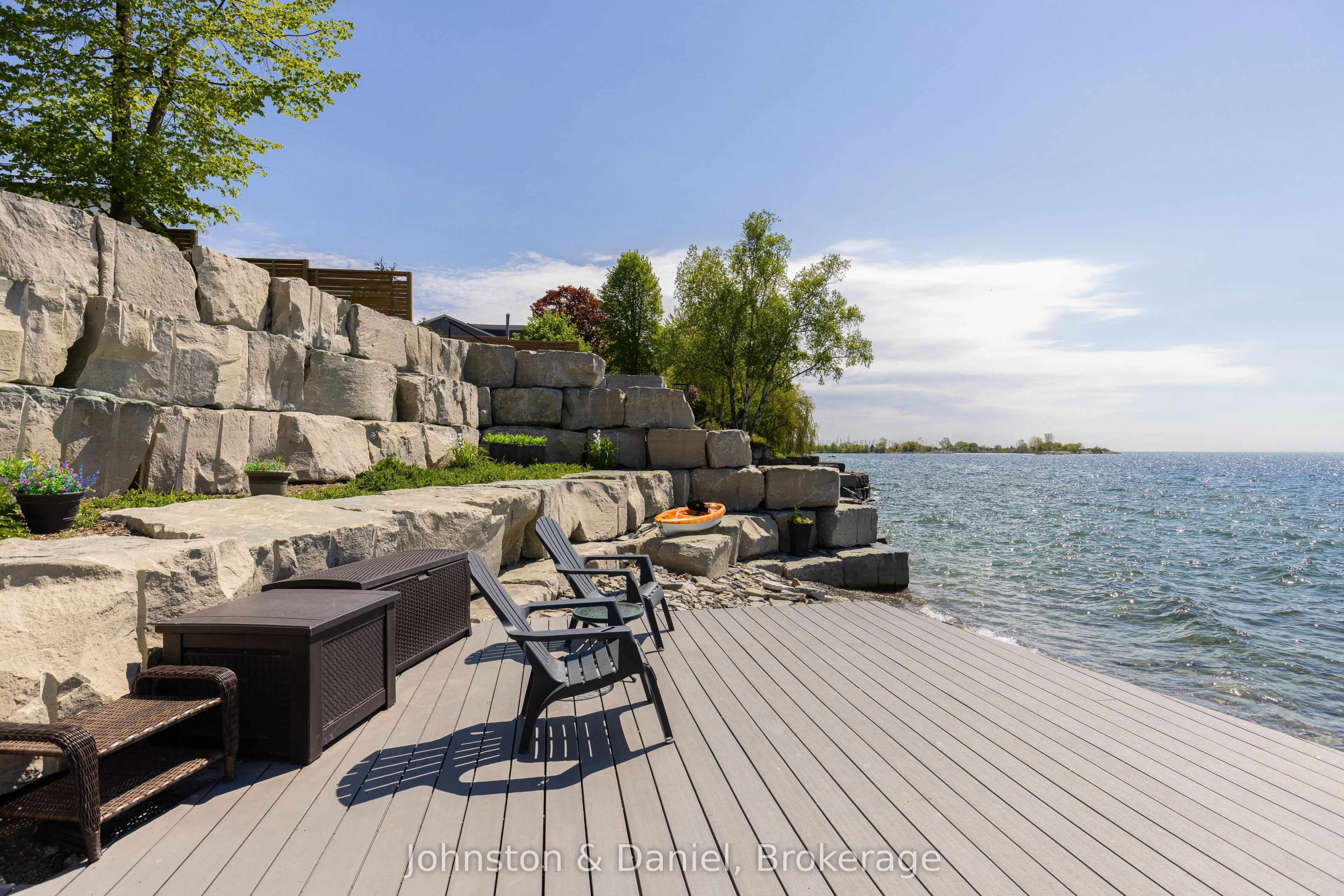 99 Lake Promenade