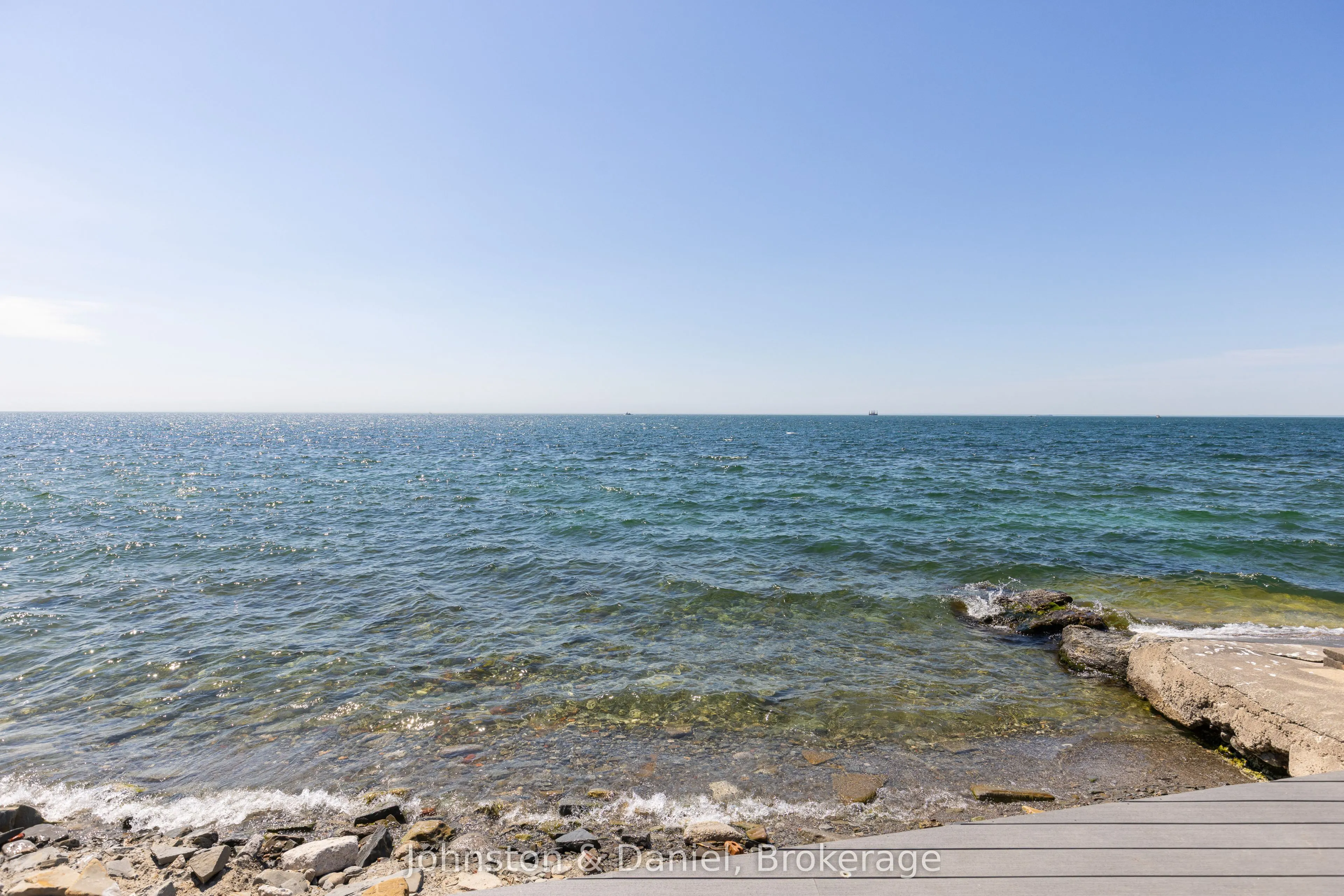 99 Lake Promenade