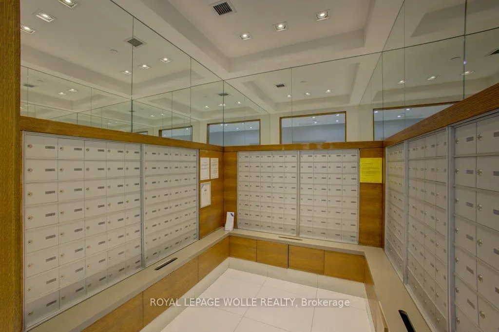 75 Eglinton Avenue W #1601
