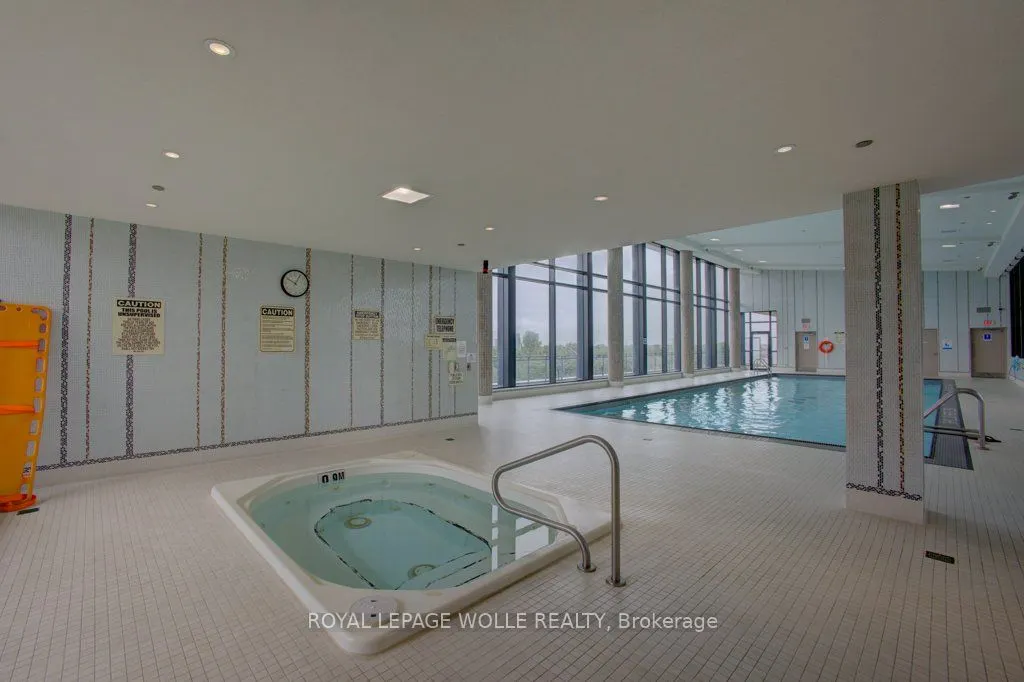 75 Eglinton Avenue W #1601