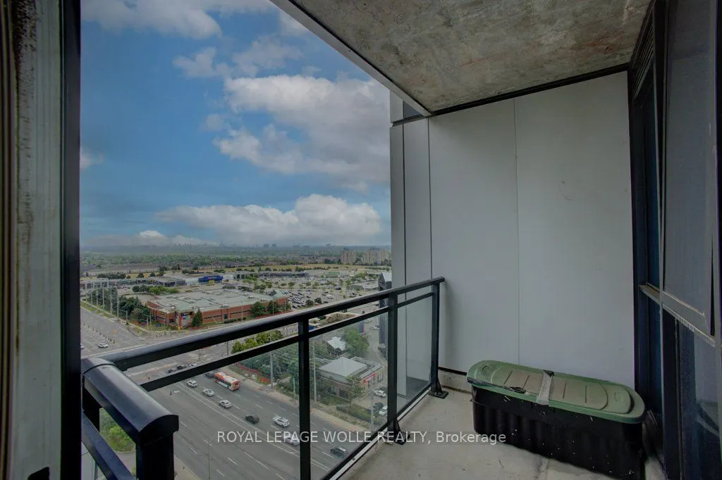 75 Eglinton Avenue W #1601