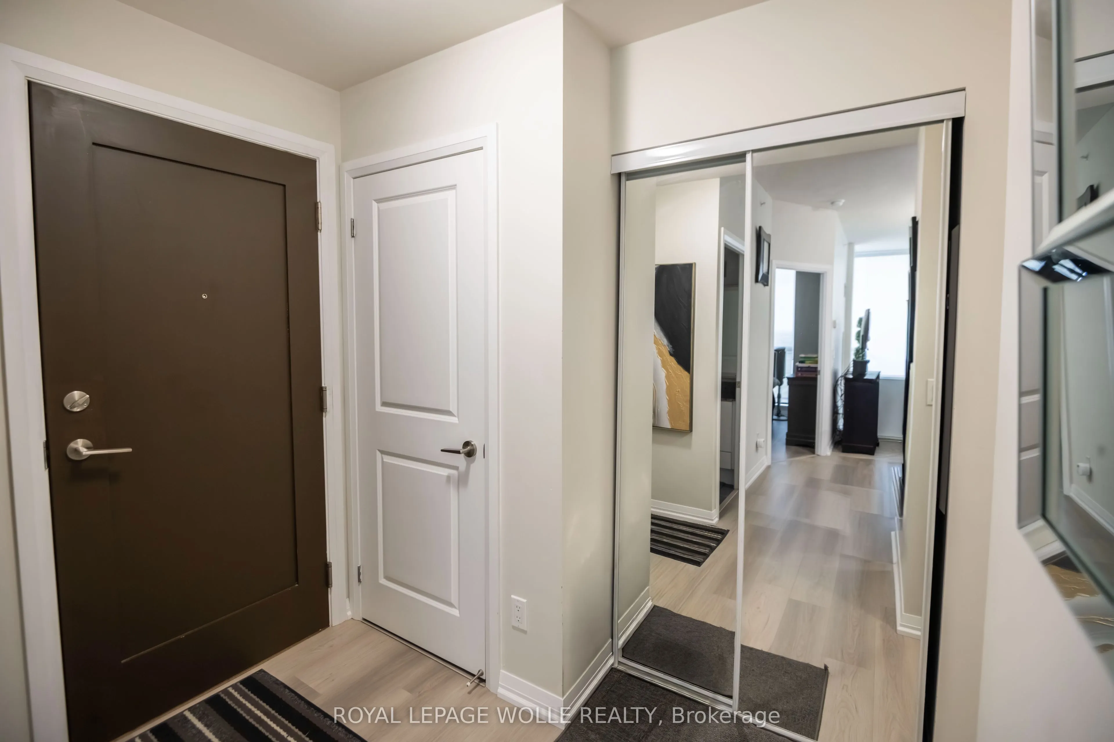 75 Eglinton Avenue W #1601