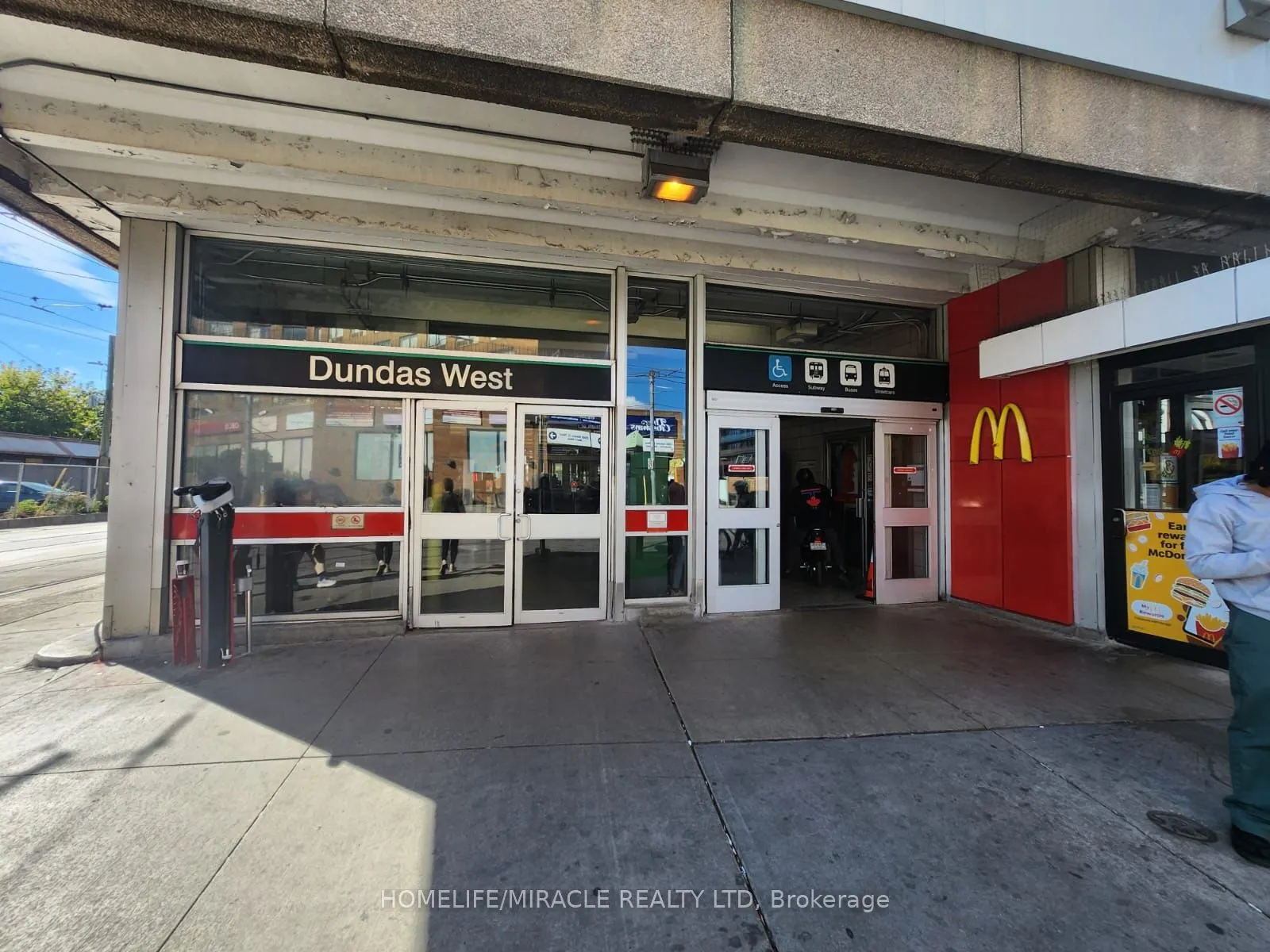 2340 Dundas Street W #G11