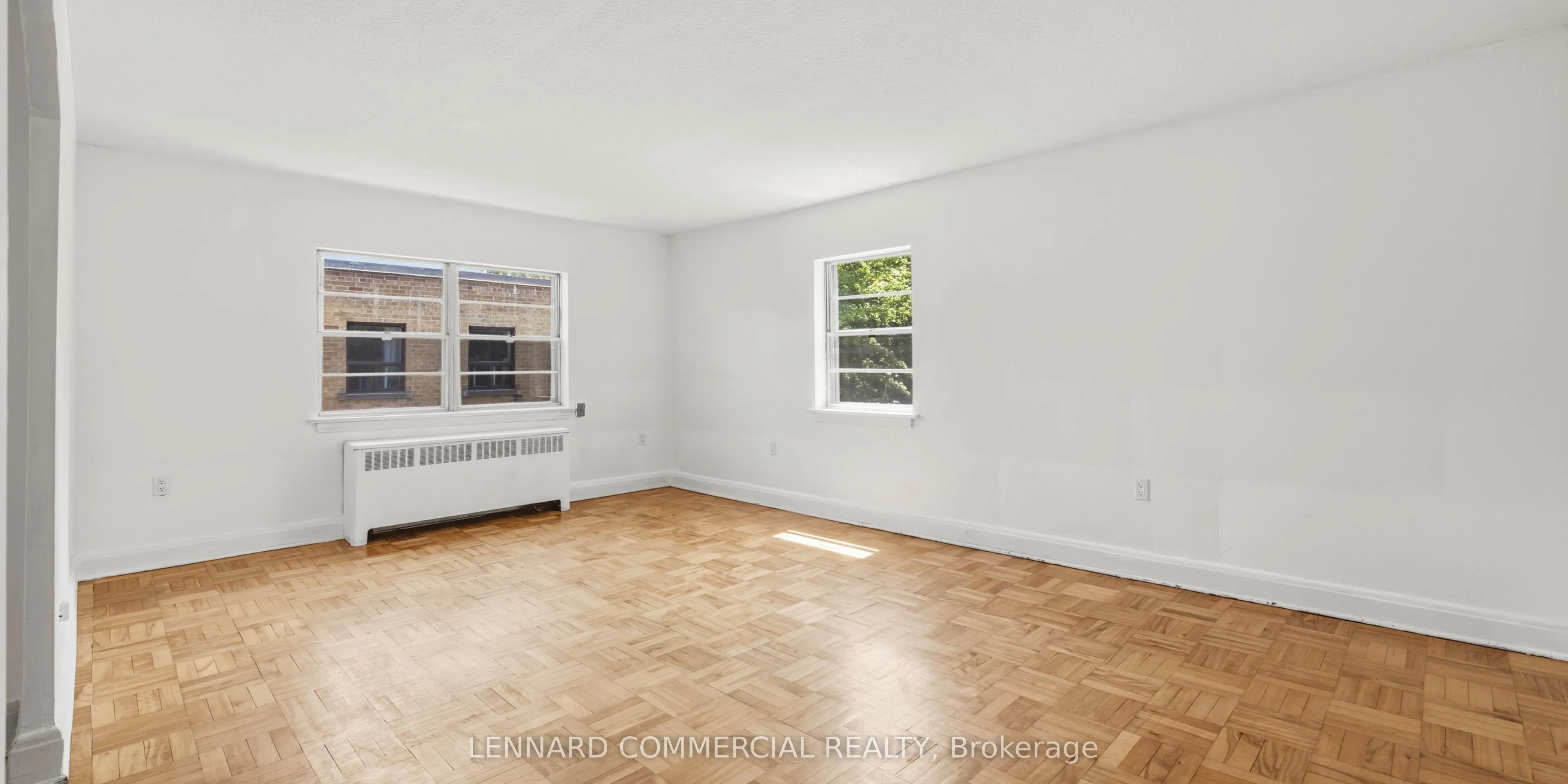318 The Kingsway