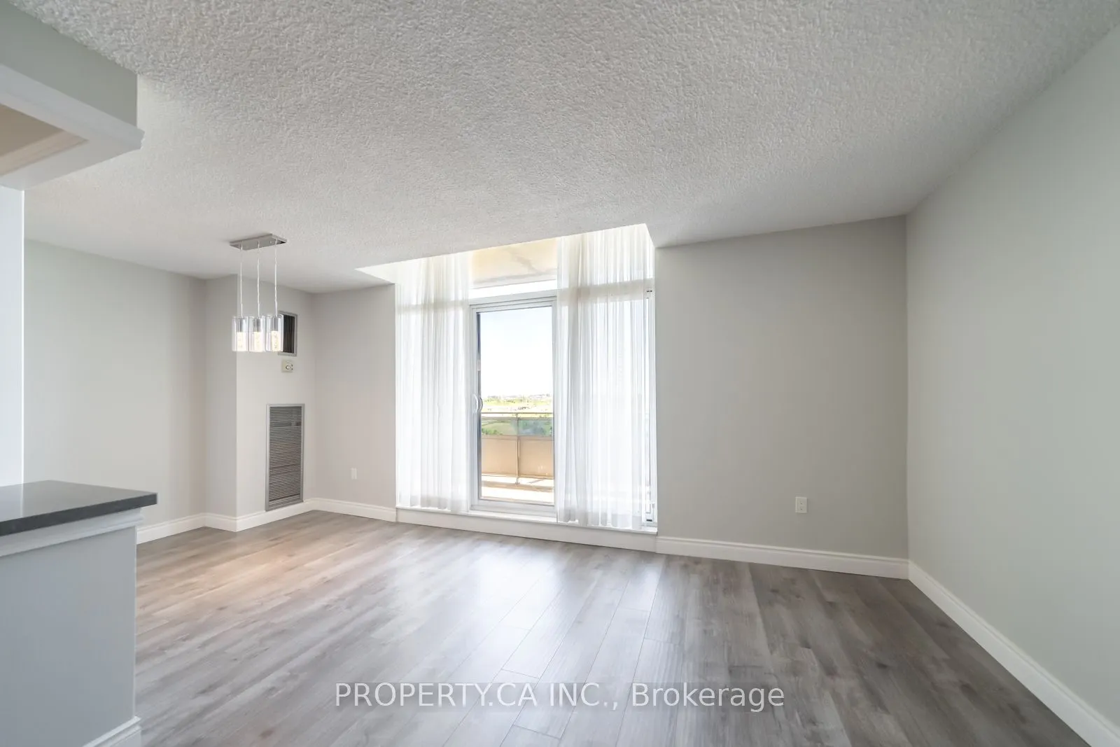 355 Rathburn Road E #1204