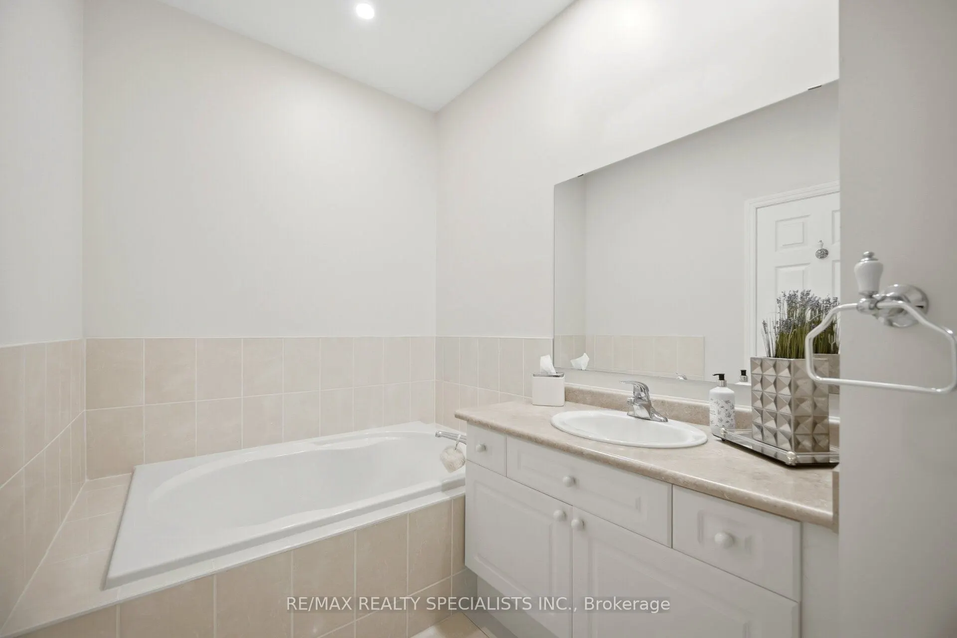 6439 Rivergate Place #15