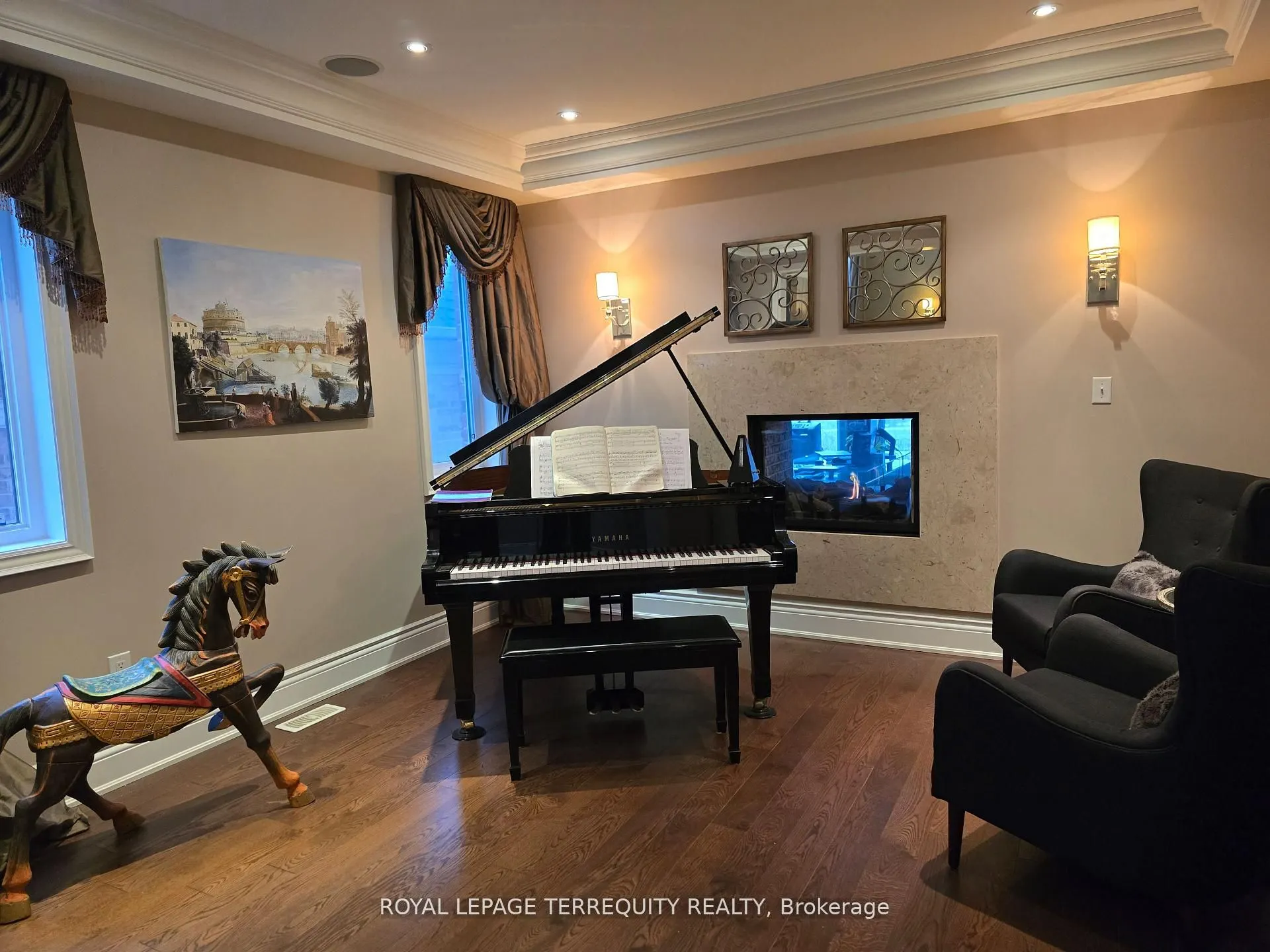 19 Black Diamond Crescent