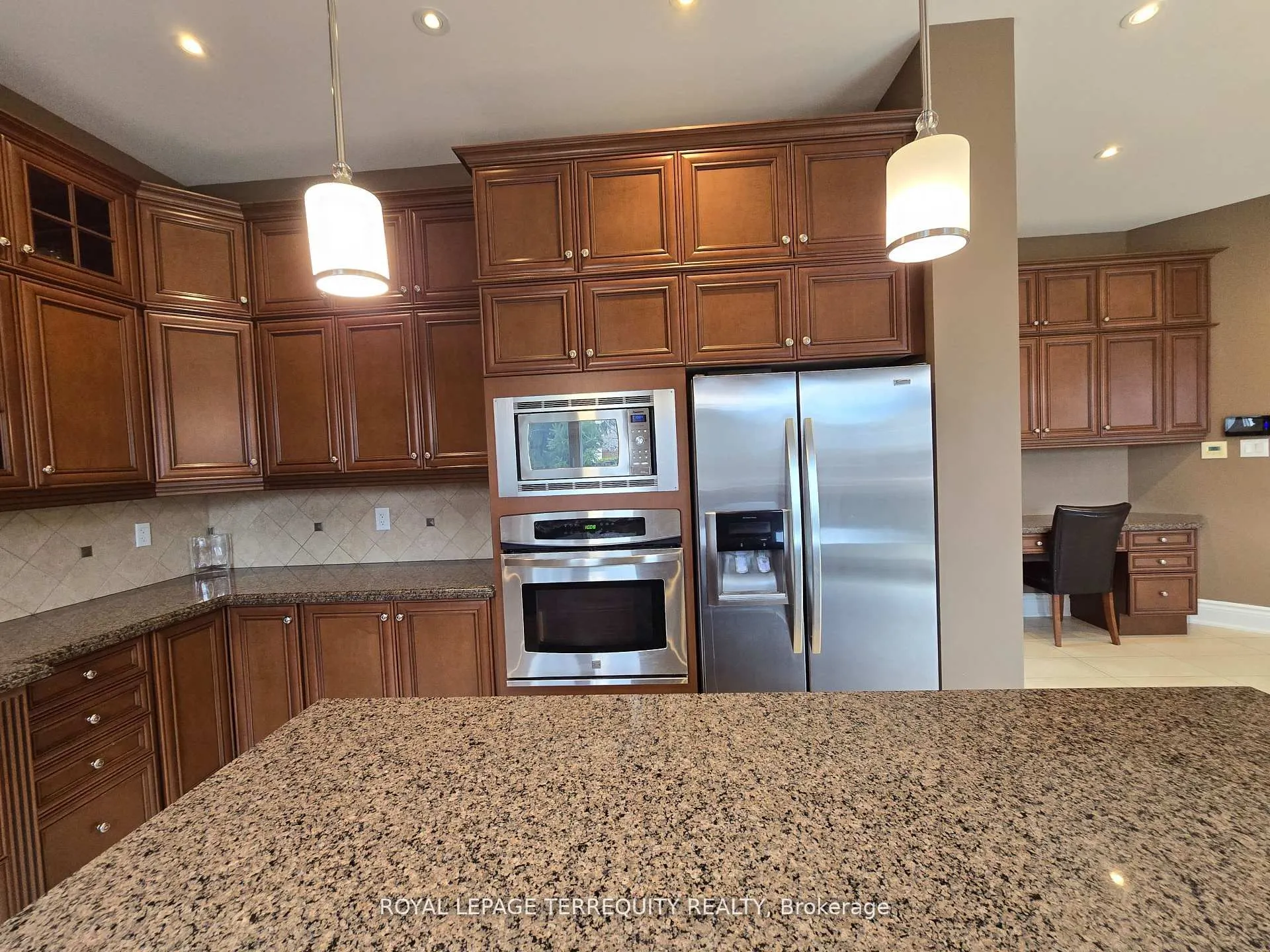 19 Black Diamond Crescent