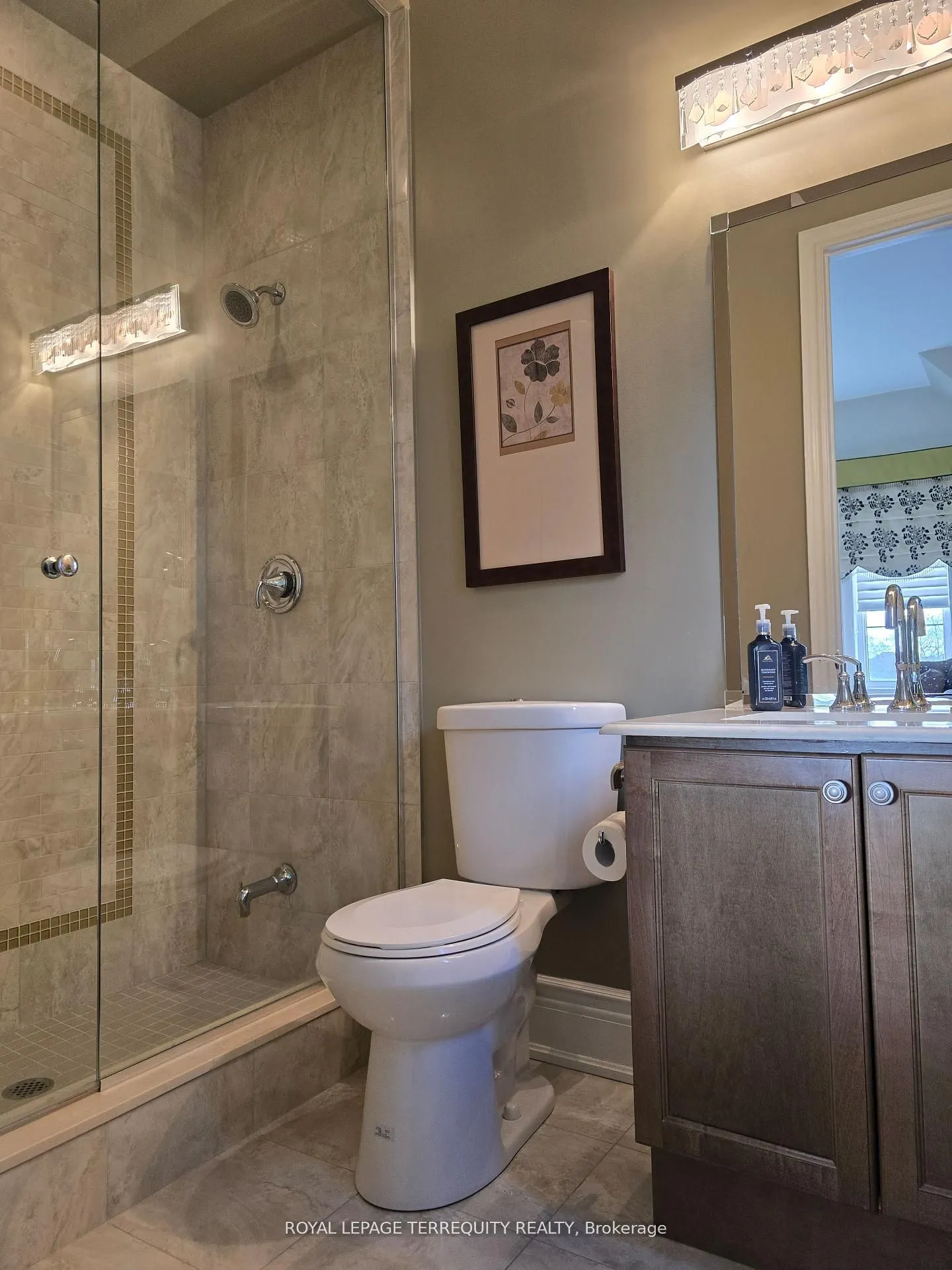 19 Black Diamond Crescent