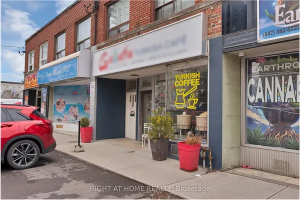 5122 Dundas Street W