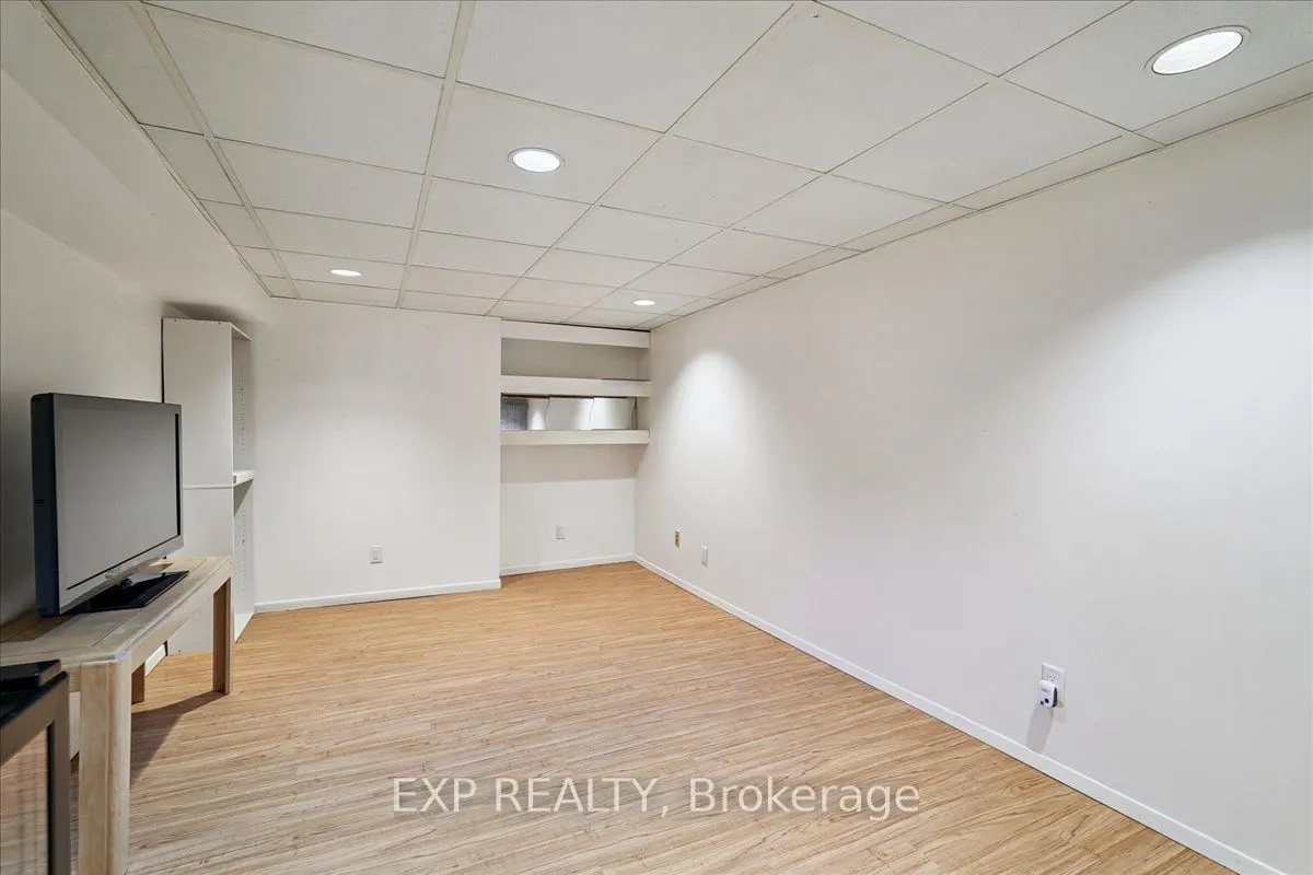 65 Greenwich Circle #124