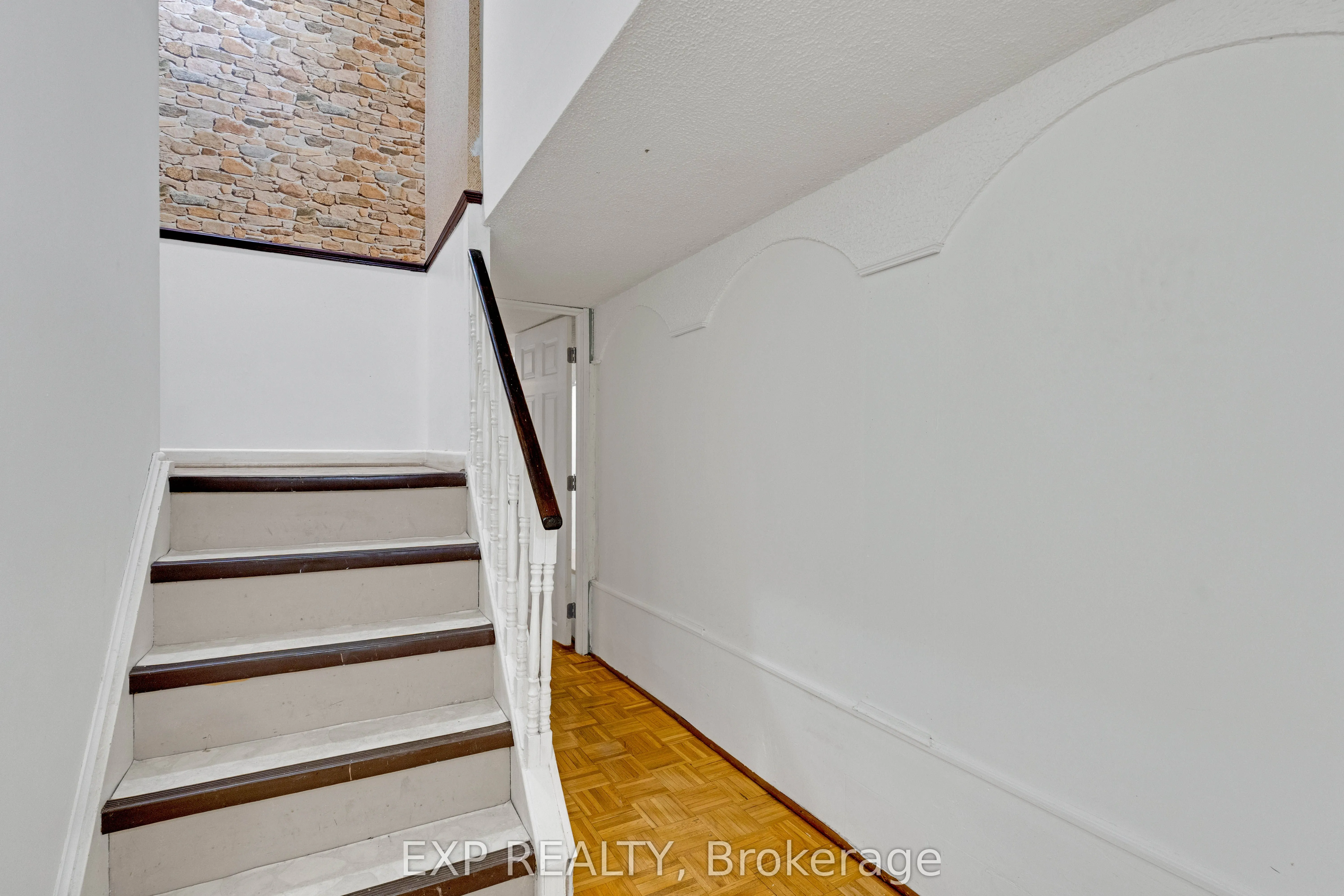 1180 Mississauga Valley Boulevard #4