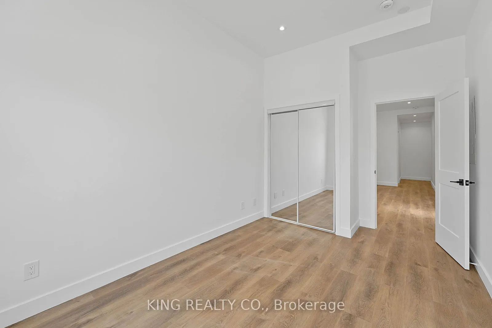 2219 Dundas Street W #201