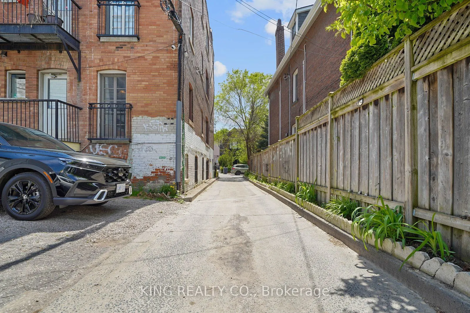 2219 Dundas Street W #202