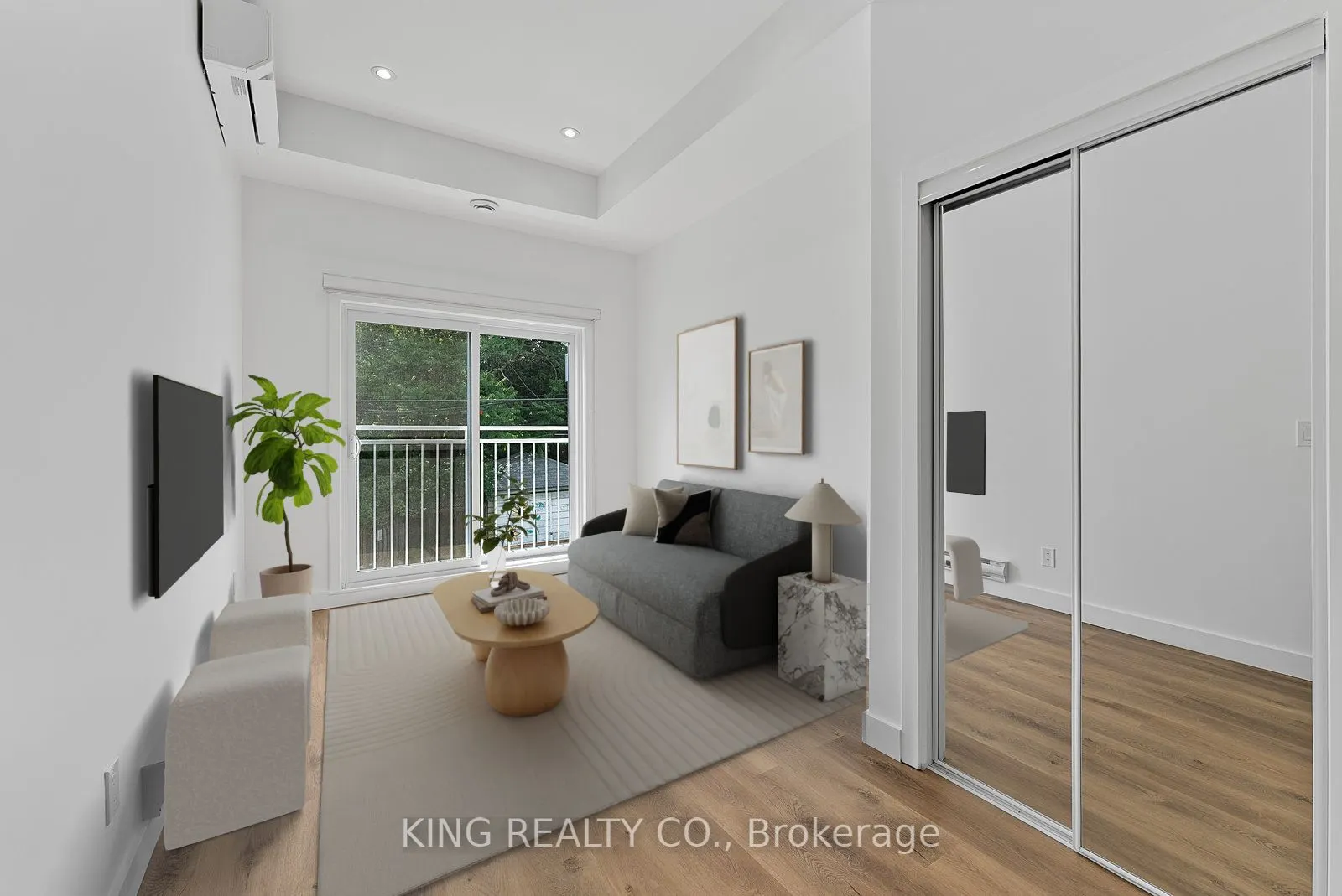 2219 Dundas Street W #202