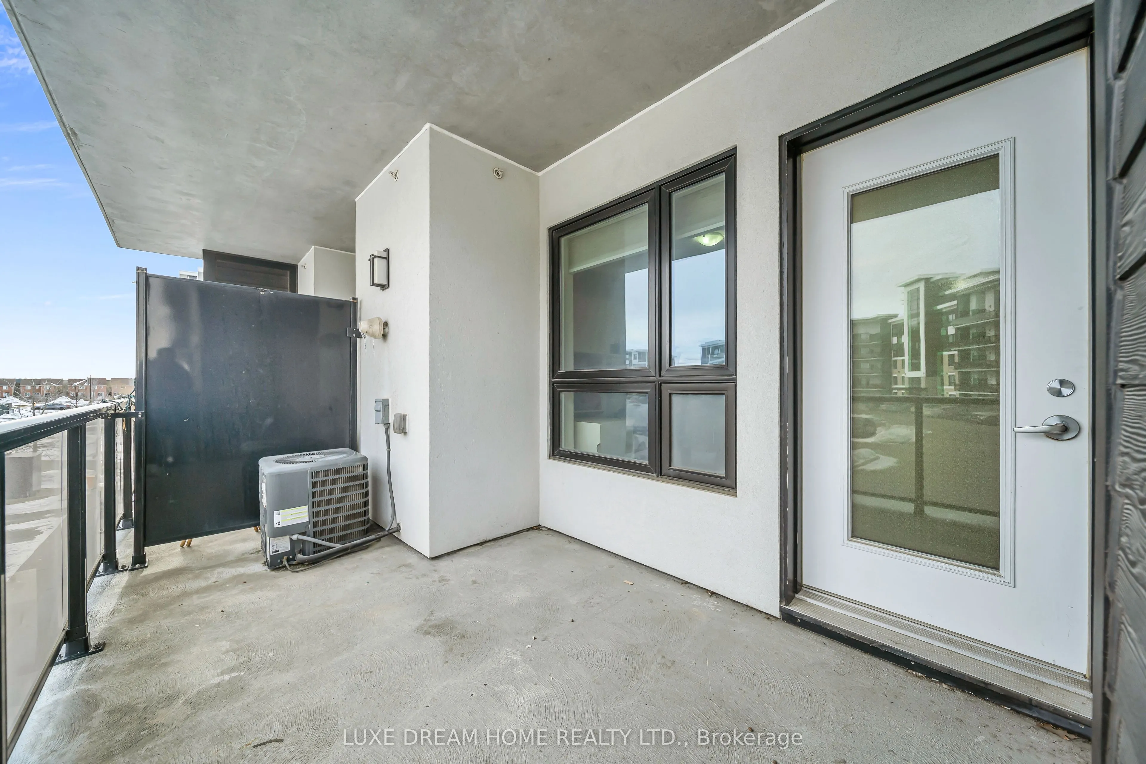 620 Sauve Street E #206