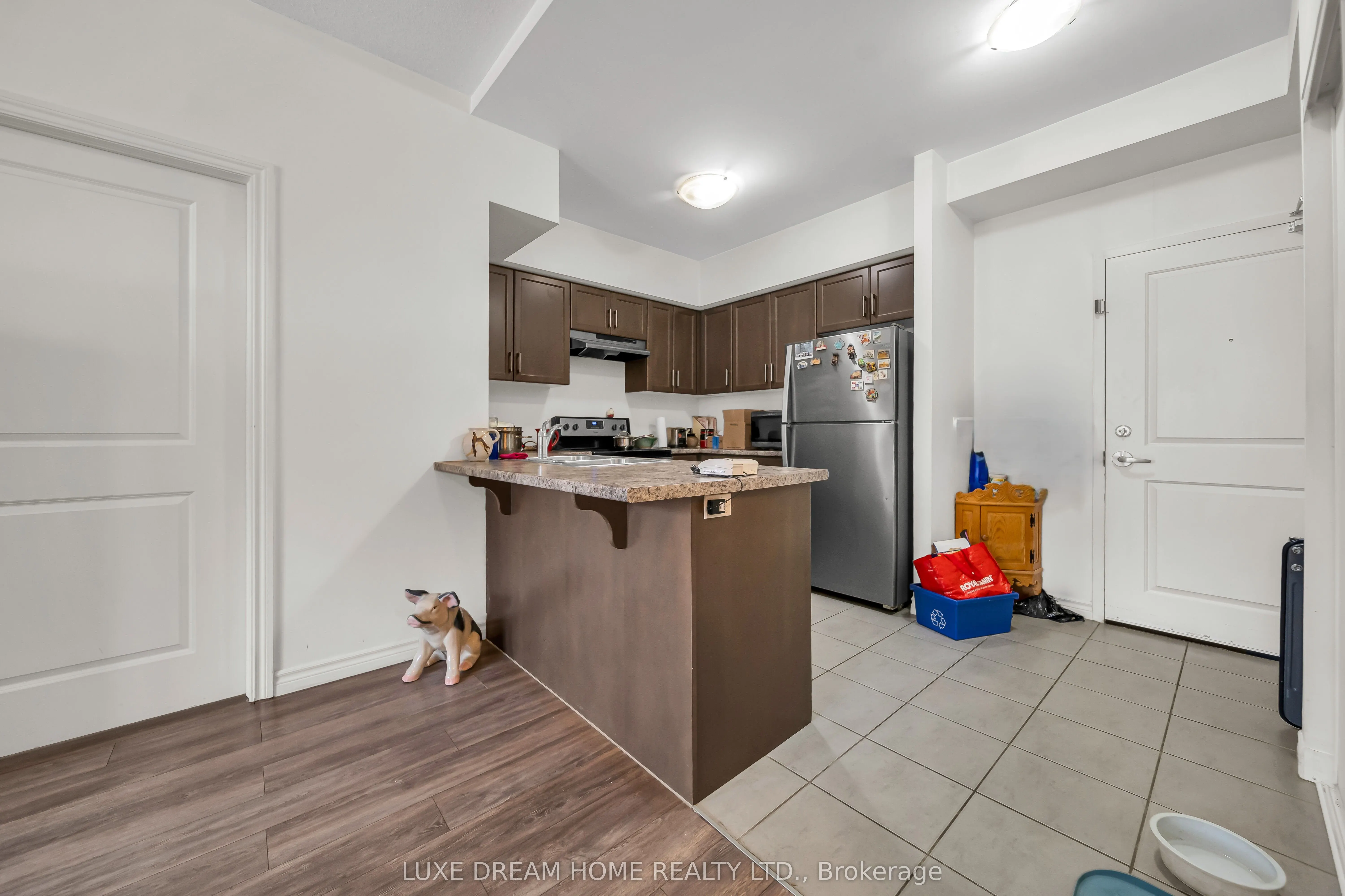 620 Sauve Street E #206