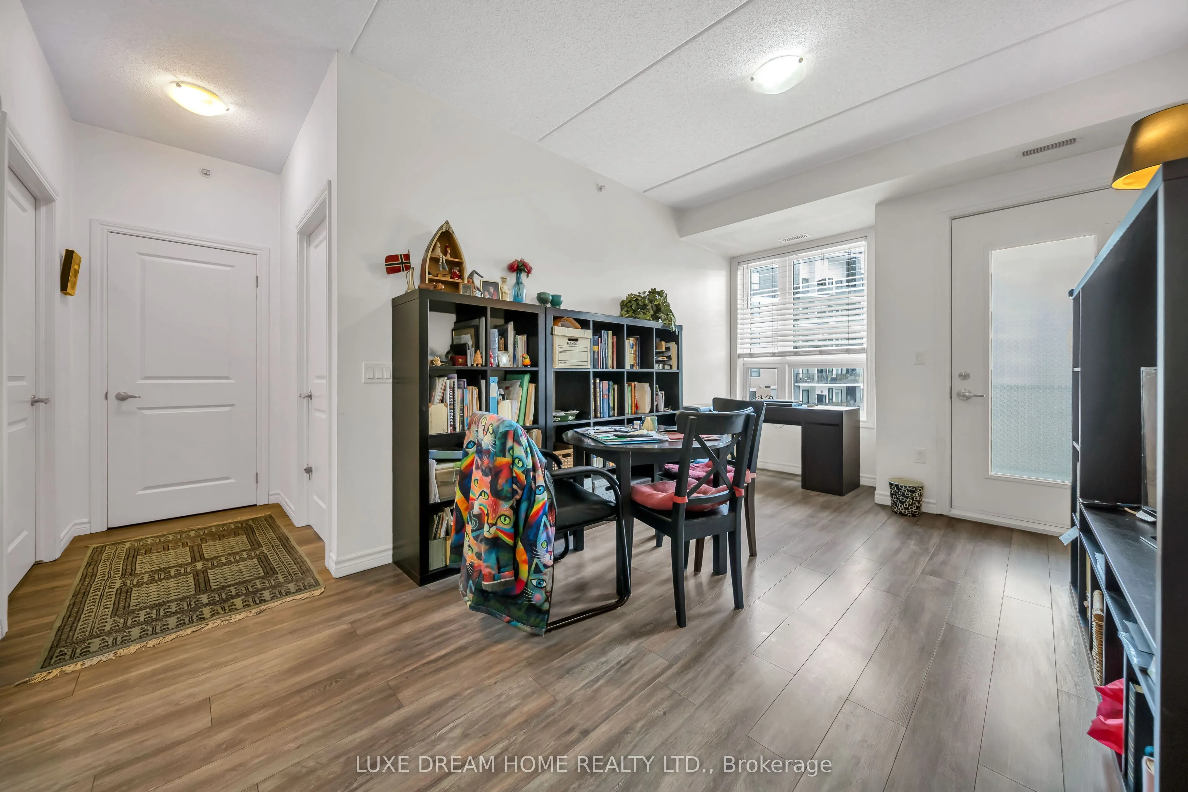 620 Sauve Street E #206