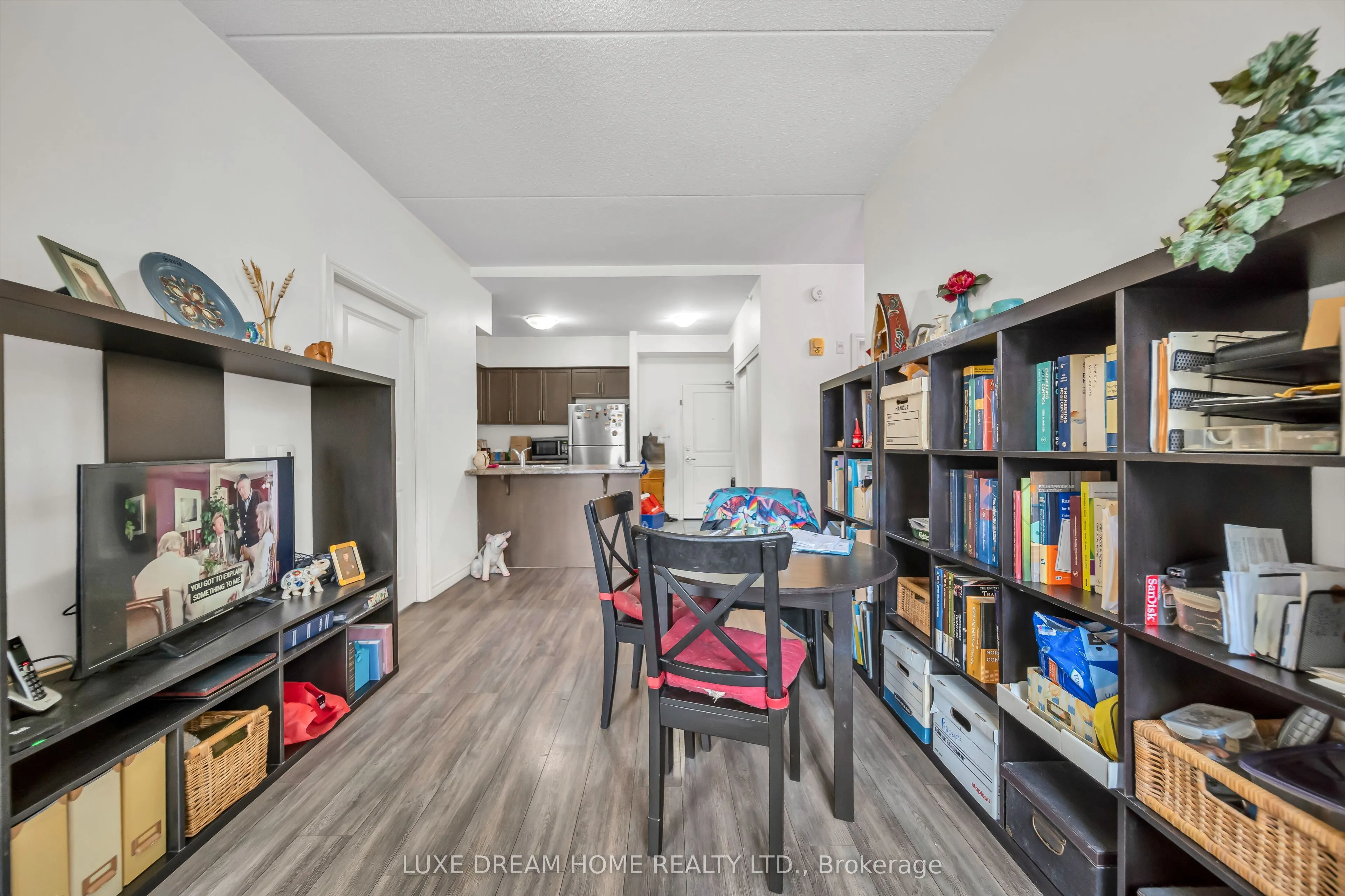 620 Sauve Street E #206