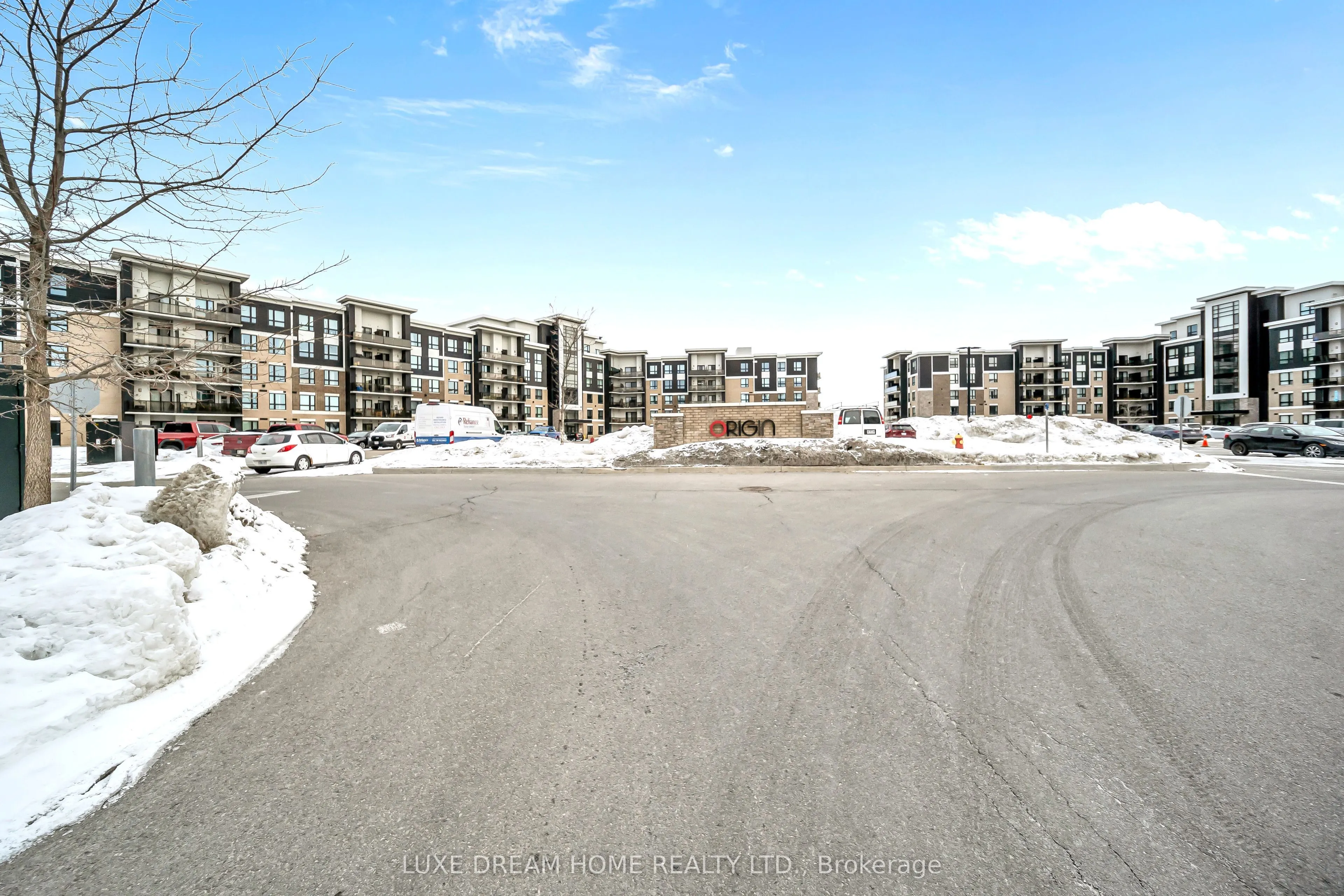 620 Sauve Street E #206