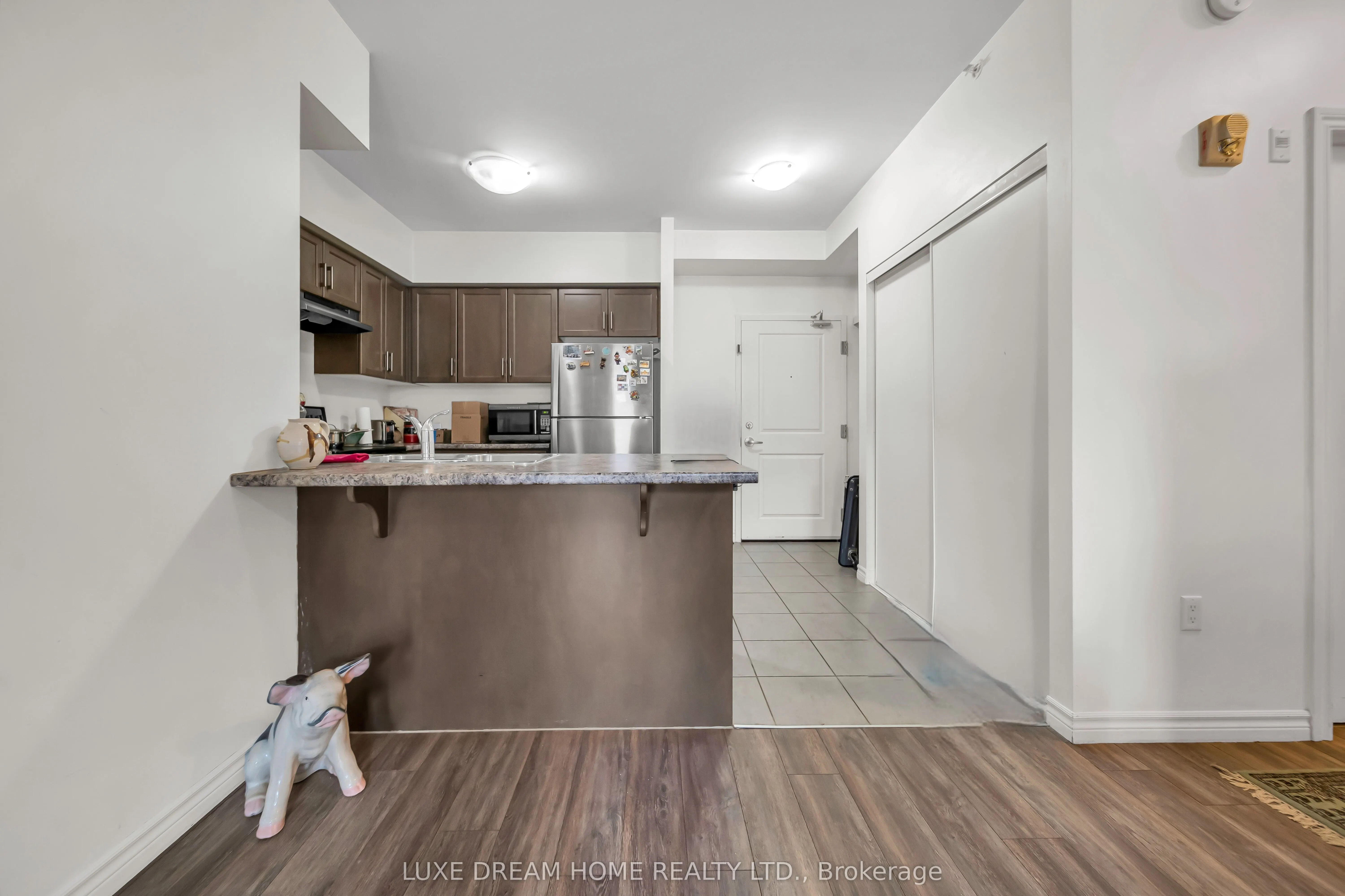 620 Sauve Street E #206