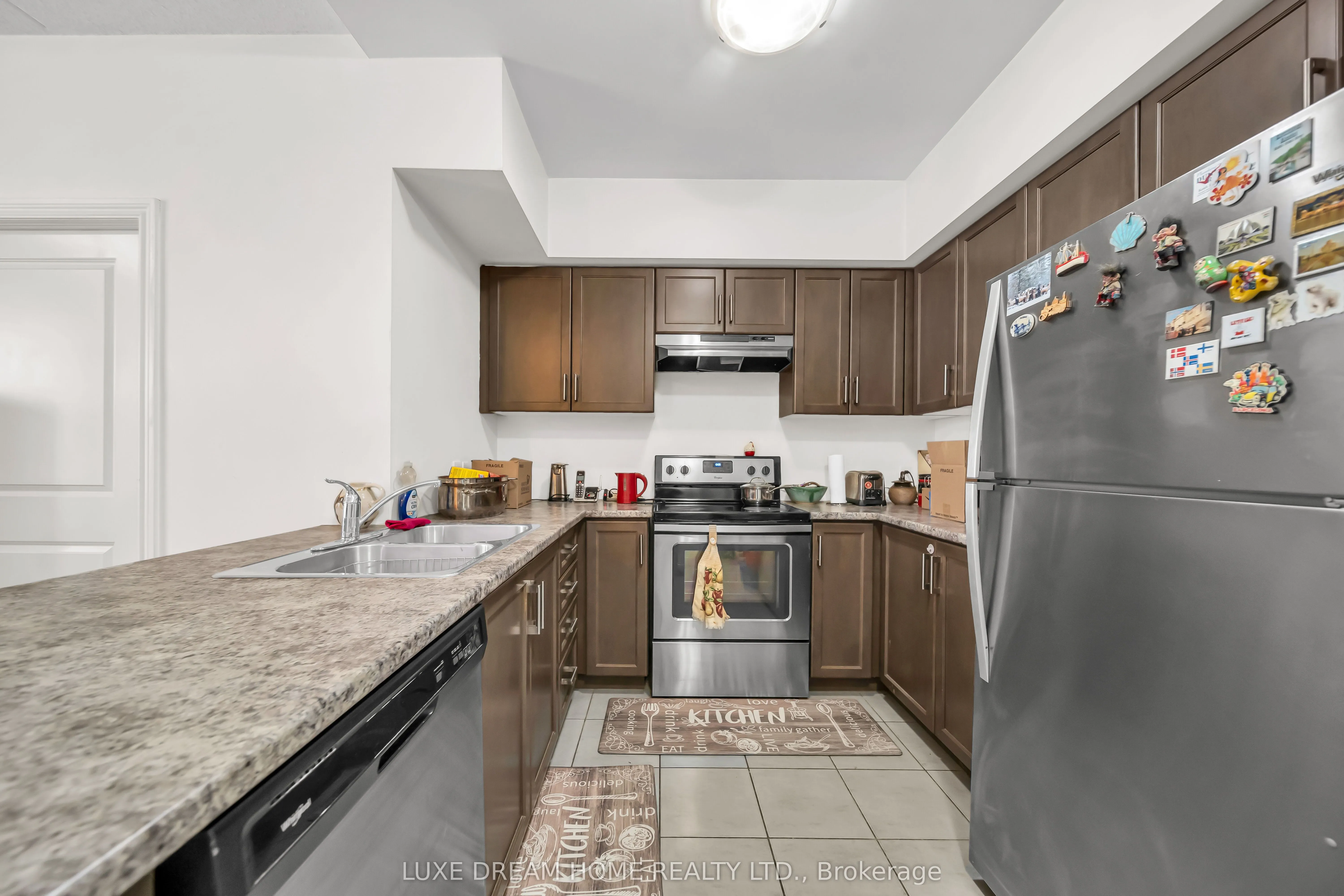620 Sauve Street E #206